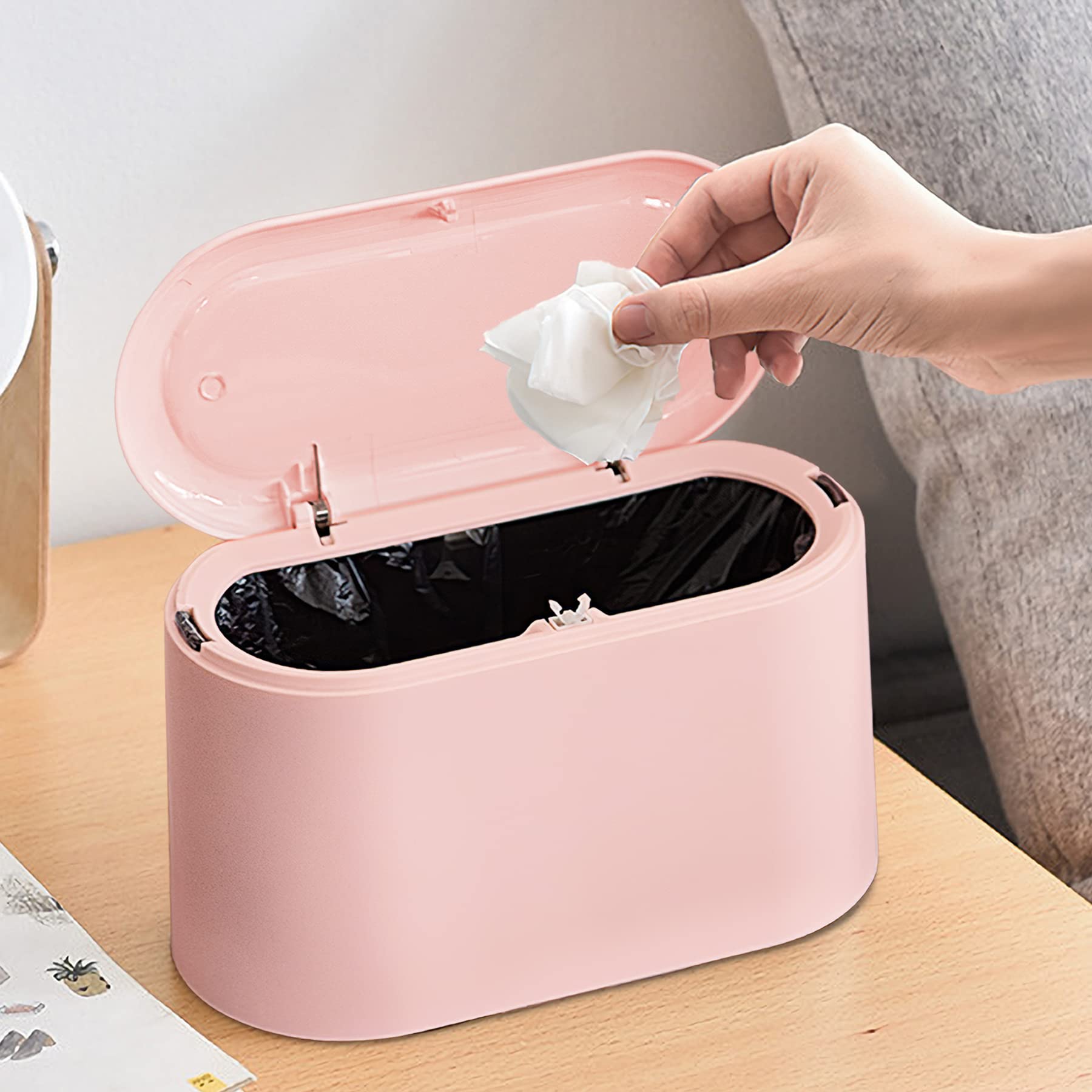 Photo 1 of MONGTINGLU Mini Trash Can with Lid