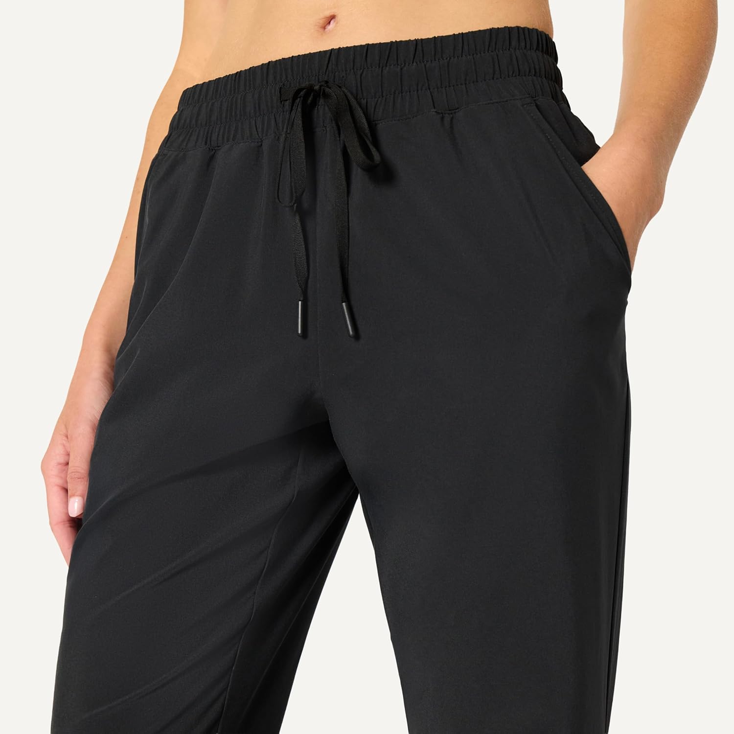 Amazon Essentials Women's Active Performance Stretch Woven 23.5" Inseam Crop Jogger Pant - Image 5