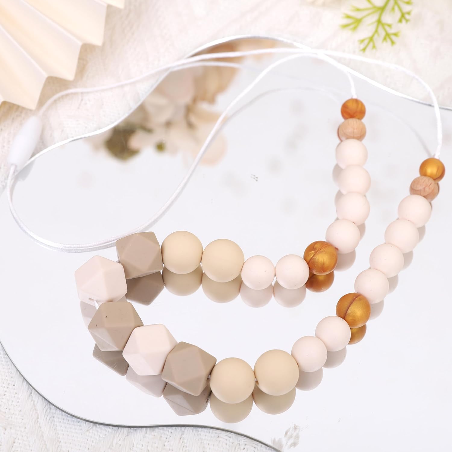 Silicone Nursing Necklace - Emotional Calming Breastfeeding Supplies, Fidget Necklace For New Moms, Newborn Nursing Sensory Silicone Beads Jewellery.