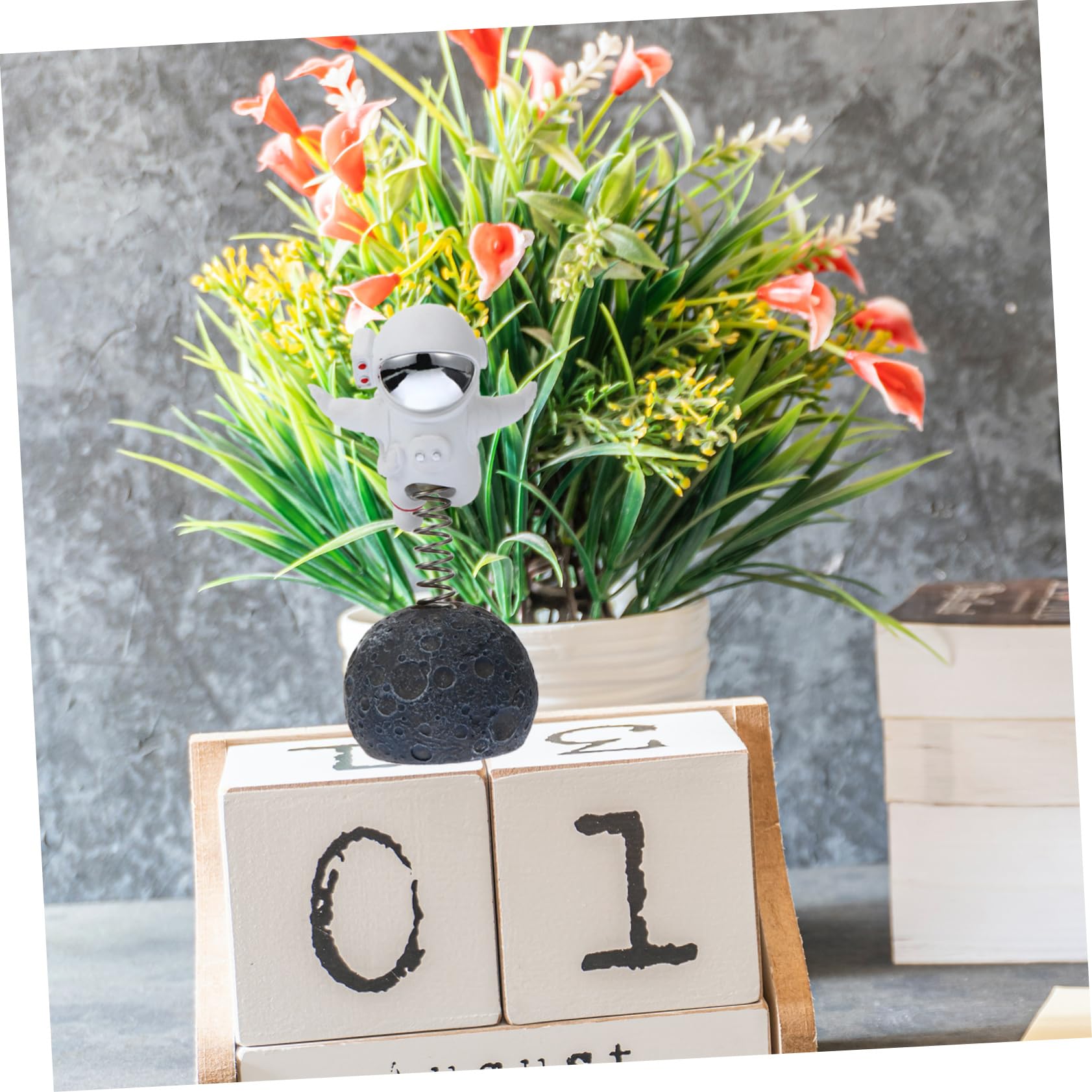 IMIKEYA Figurita de Astronauta de Resina Plateada para Decoración