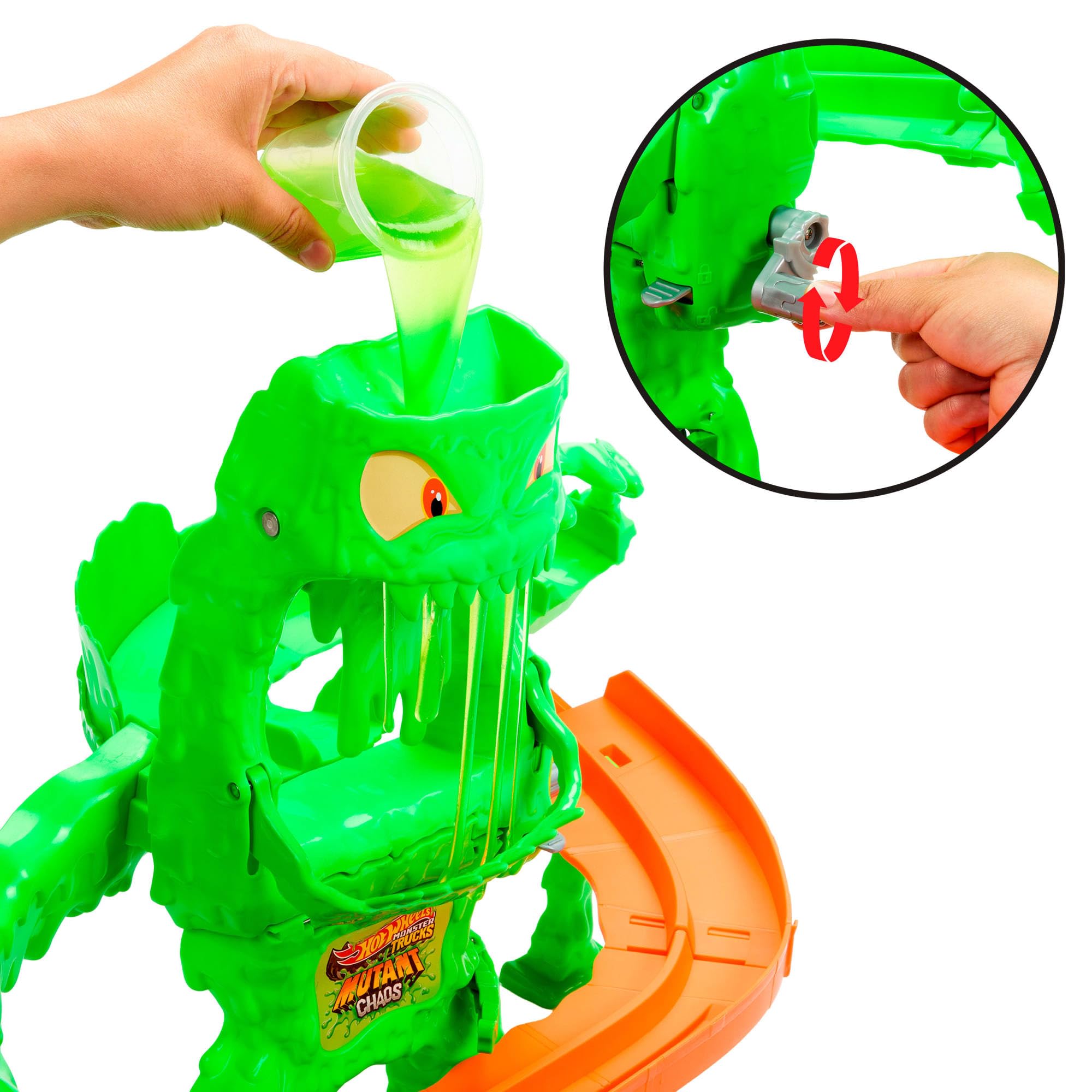 Hot Wheels Monster Trucks Mutant Monster Takedown Playset | Playset con modello camion con Mutant Rhinomite in scala 1:64 e 113,4 g di Slime™ riutilizzabile, JMK90