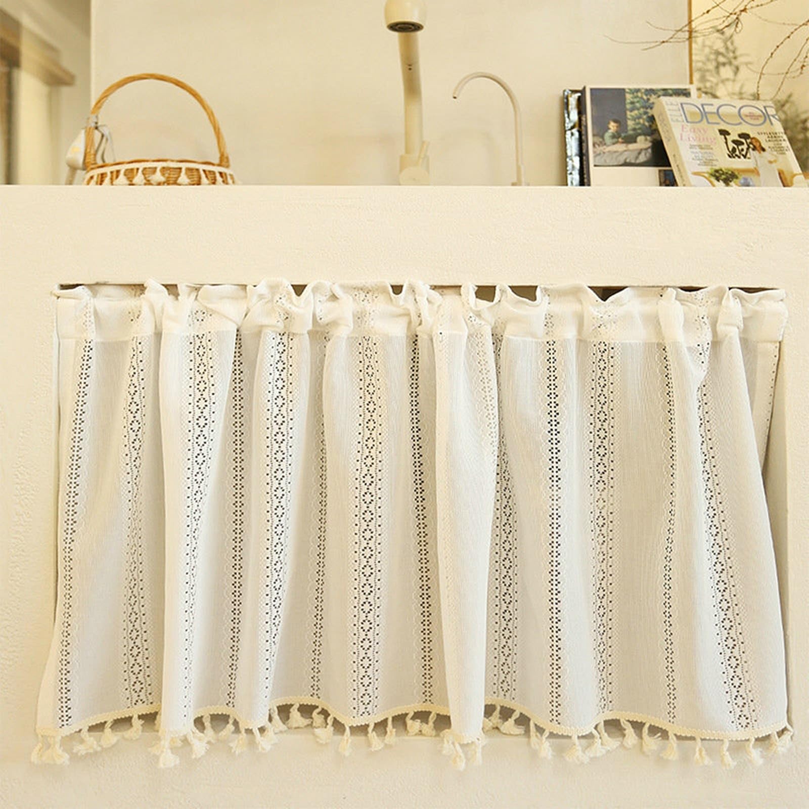 AMDXD Visillo de voile de 135 x 60 cm, visillo para ventana, encaje, patrón geométrico con borla, poliéster, 1 unidad, para baño, color blanco y beige
