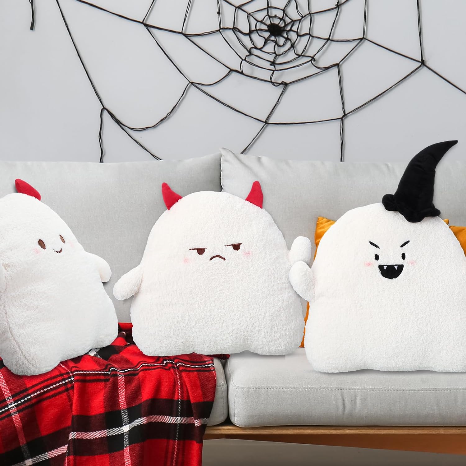 Tradder 3 Pcs Halloween Ghost Throw Pillow 15.7'' White Cute Ghost Plush Pillows for Halloween Decorations for Sofa Cushion Bedroom Home Holiday Party Supplies