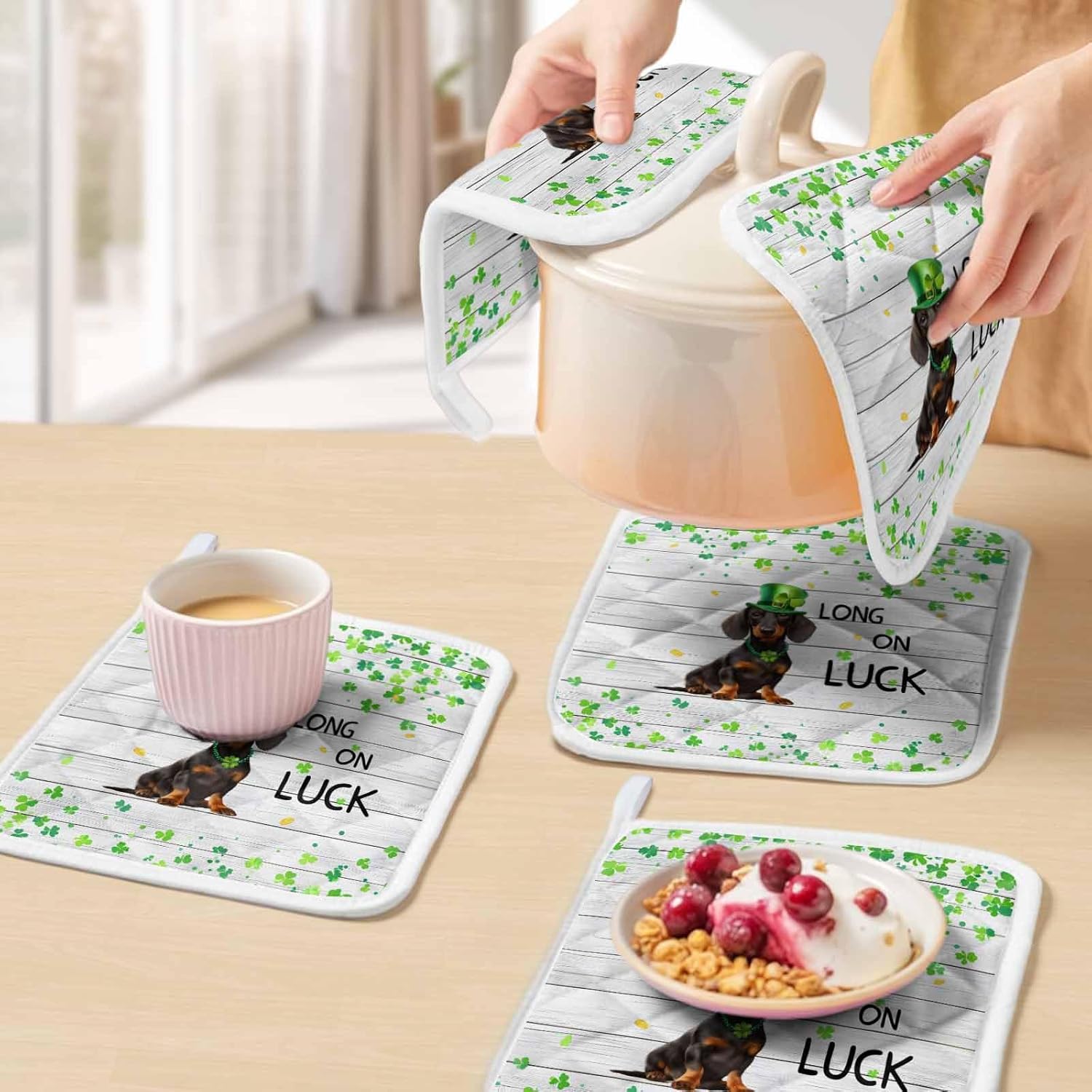 5 Pack Pot Holders for Kitchen, St. Patrick's Day Hot Pads for Kitchen Countertops Oven Pot Holder Bulk, Lucky Hats Dogs Grass Striped Gray Wood Heat Insulation Potholders with Hanging Loops