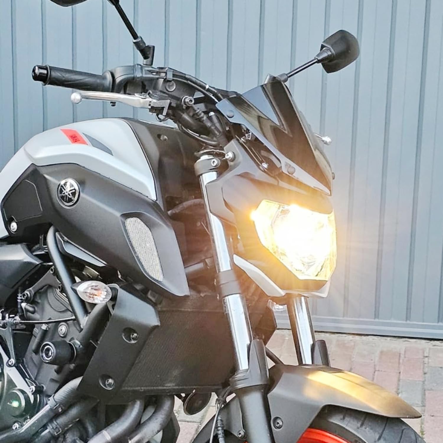 Moto Pare-Brise Avant Pare-Brise Airflow Déflecteur Double Bulle Carénage Compatible avec MT07 FZ07 MT-07 2018-2020 2019 2018 2019 2020 (fumée)
