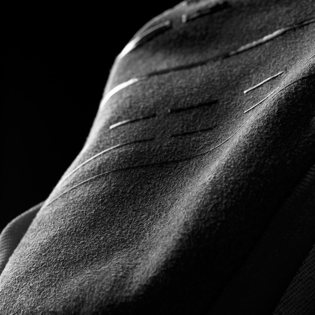 Ion Scrub Amp Long Finger Glove Black, L