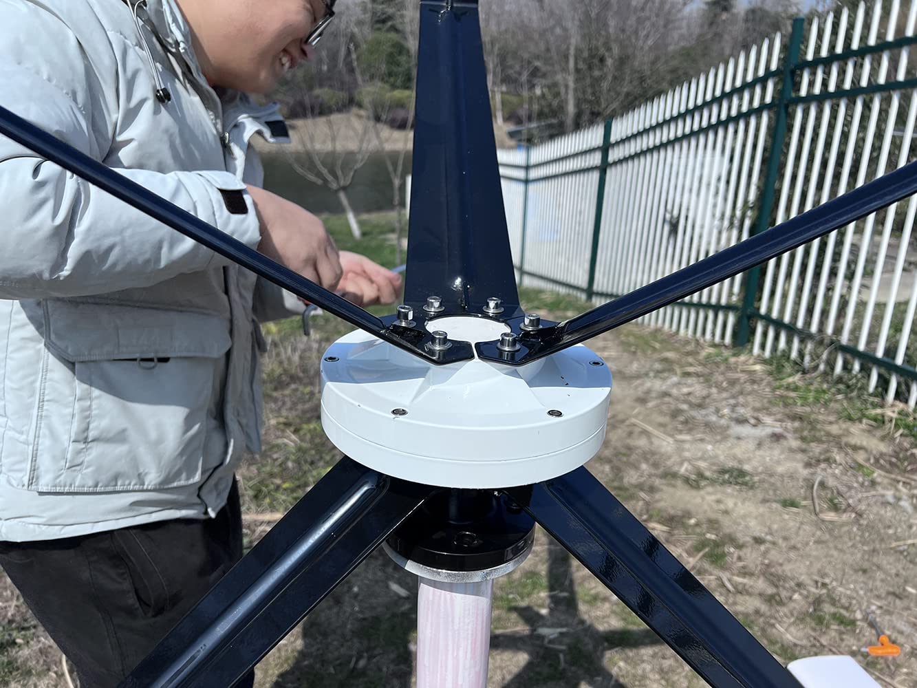 Power Windkraftanlage Vertikal VAWT 1000W 12V Heimgebrauch Achse Windgenerator-Kits 3 Aluminiumlegierung Klinge Mit MPPT Laderegler