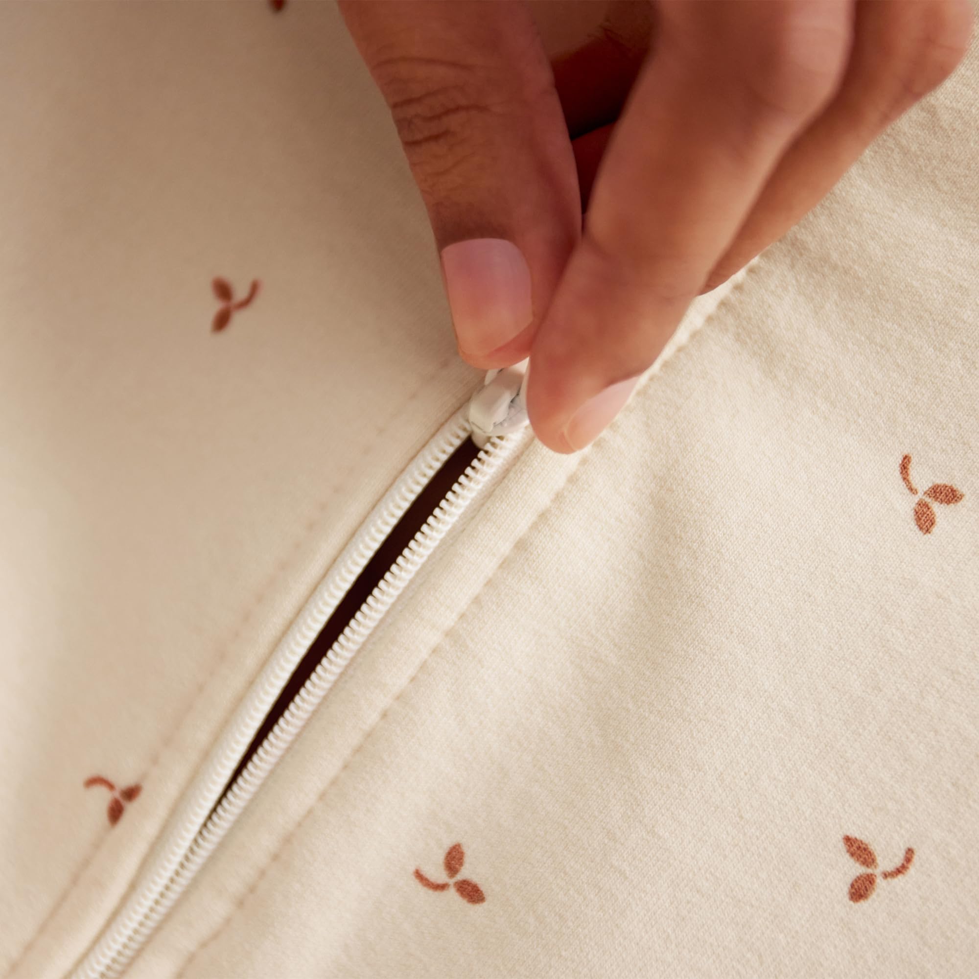 Love To Dream™ Swaddle UP™, Small 3.5-6 kg, Twigs Oatmeal, Snug Fit, Supports Healthy Sleep Routine - Image 4