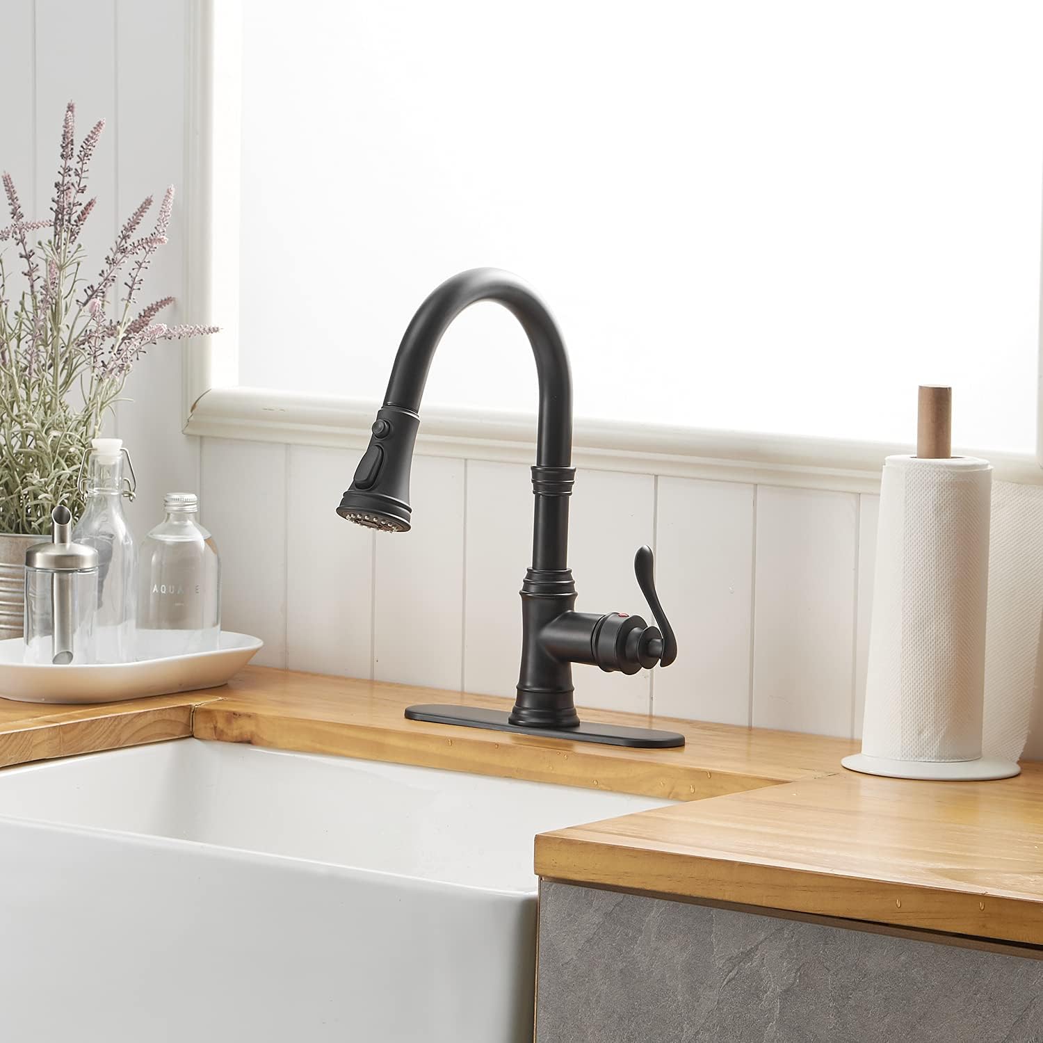 Matte Black Kitchen Faucet with Pull Down Sprayer 3 Function Faucet for Kitchen Sink Single Handle High Arc Commercial Pull Out Spray Head RV Kitchen Faucet Gooseneck Deck Plate Include
