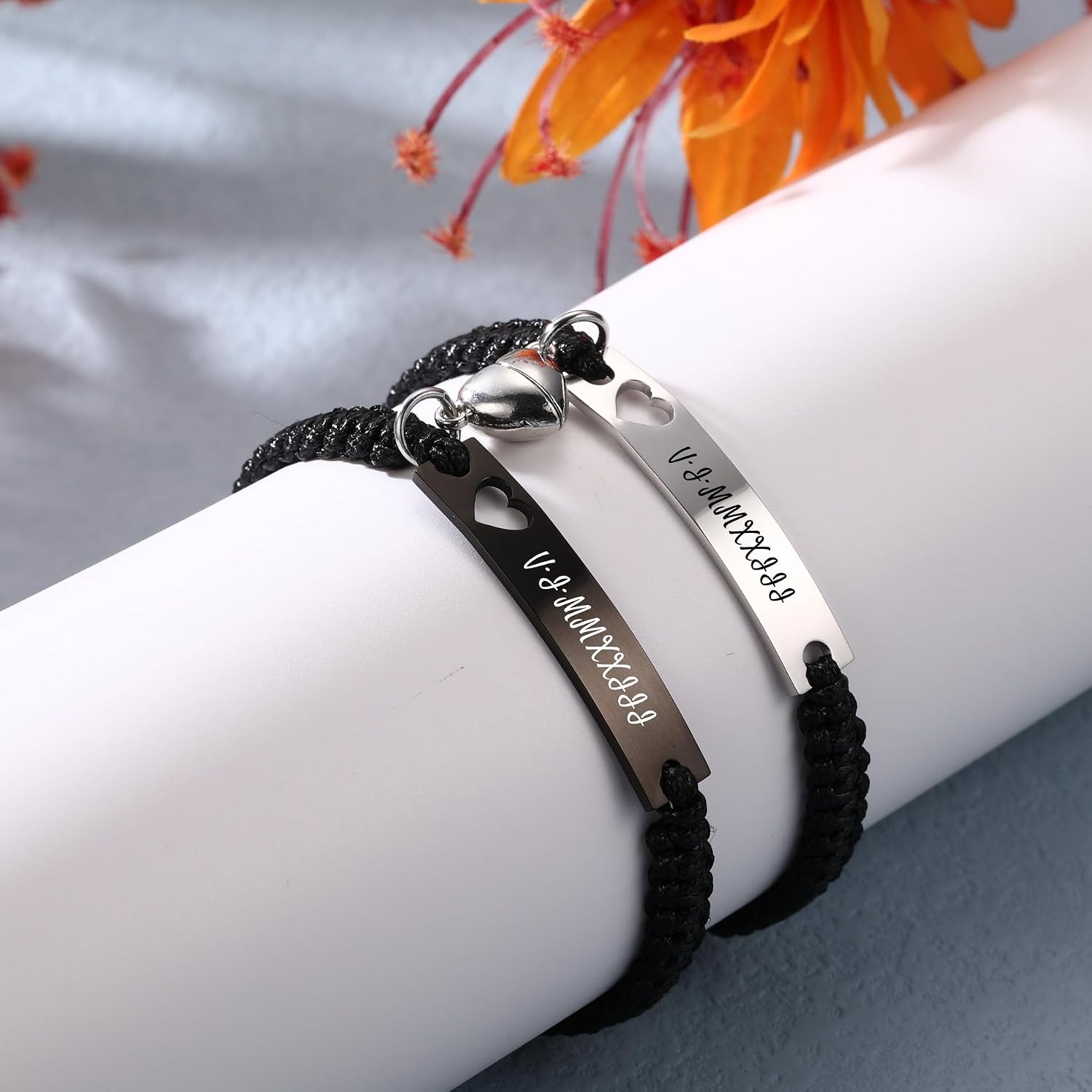 Personalized Matching Bracelets for Couples Adjustable Matching Couples Bracelets Set with Connectable Heart Custom Engraving Relationship Name Bracelet Jewelry Gifts for Men Women Couples
