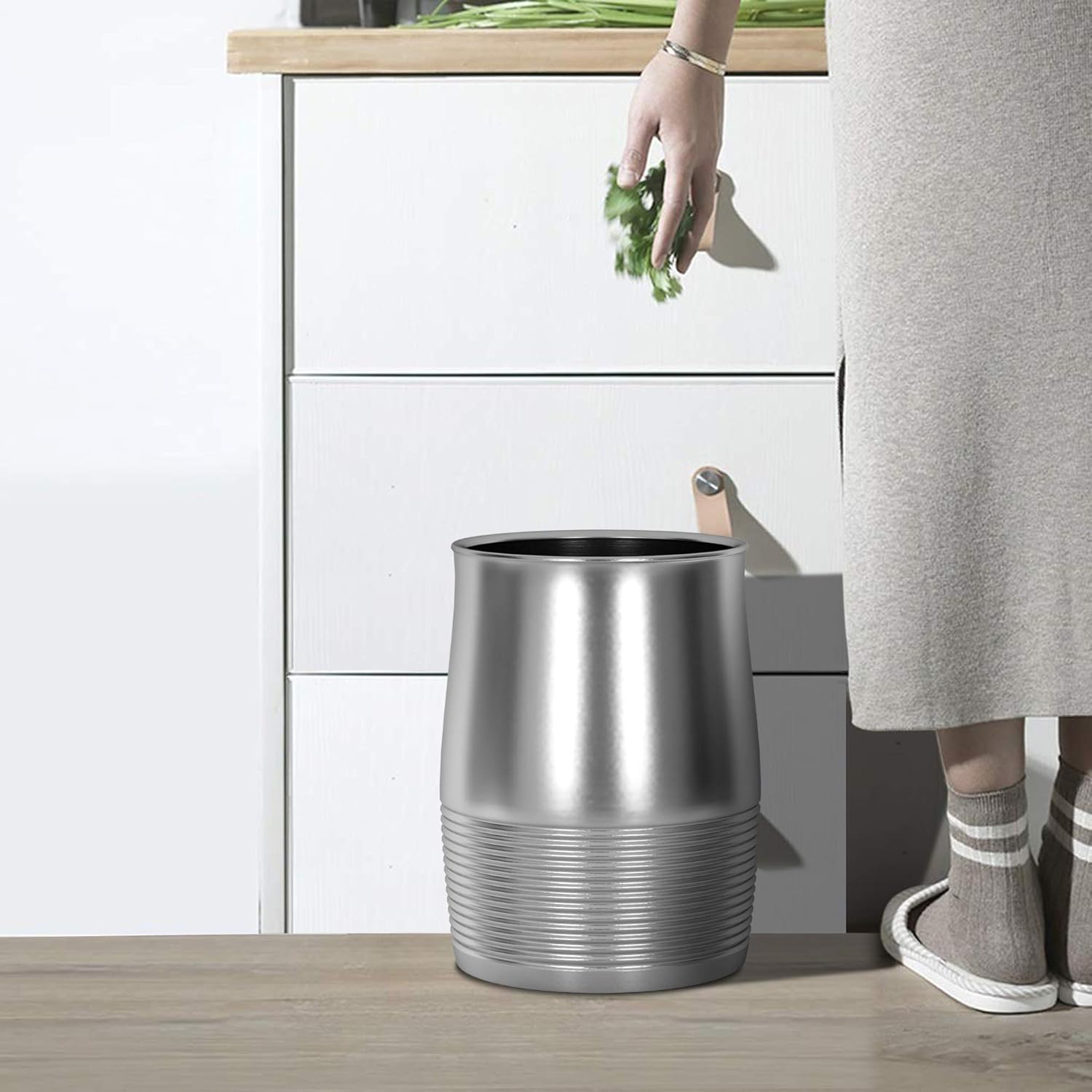 nu steel Arvada Ribbed Metal Rust Resistant Stainless Steel Small Trash Can Wastebasket, Garbage Container Bin for Bathrooms, Powder Rooms, Kitchens, Home Offices