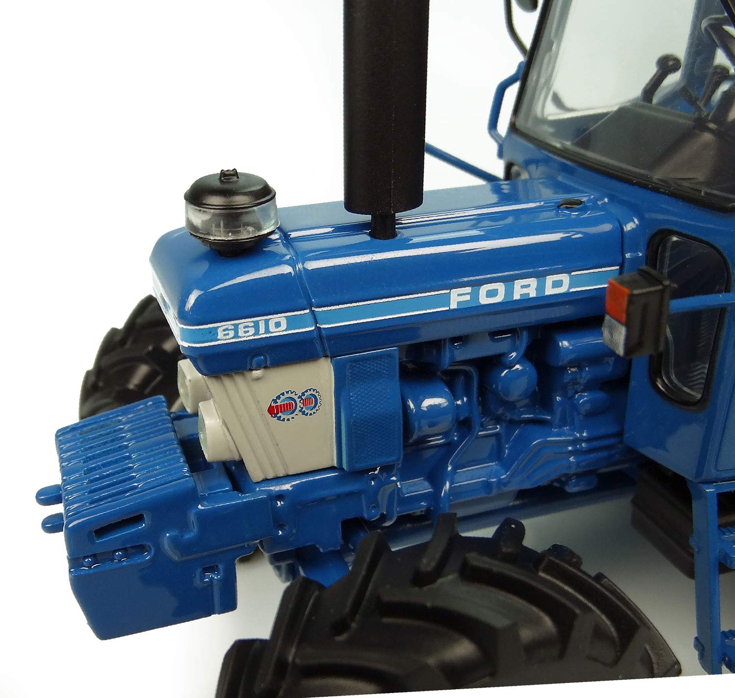 Universal Hobbies Tractor, Ford 6610-4WD generation I, blue 