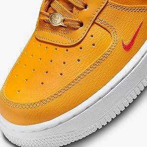 【美品】Nike Air Force 1 スニーカー イエロー オレンジ Amazon | [ナイキ] ウィメンズ エアフォース1 07 SE 40th