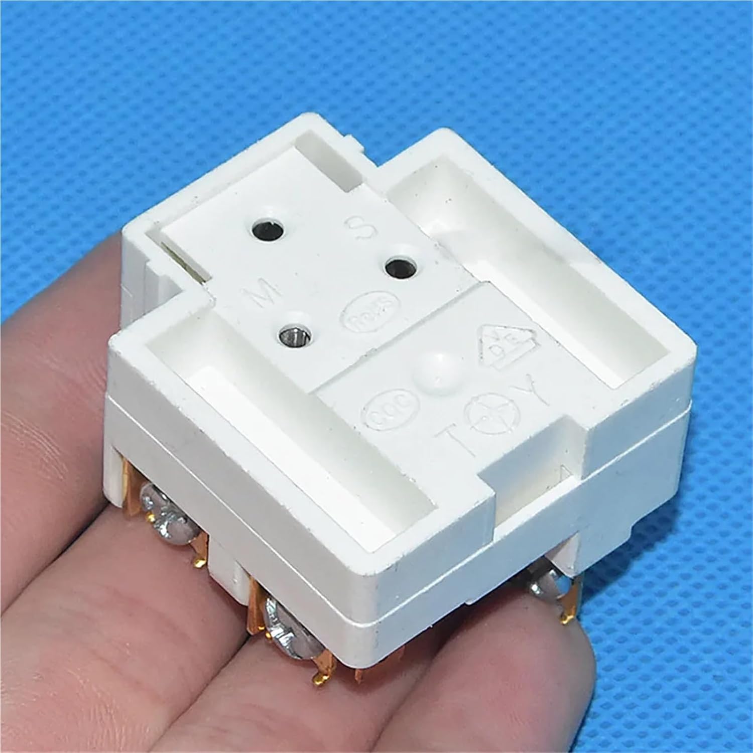 Compressor Starter QP3-12A Refrigerator Relay Protector with 4UF Capacitor Repair Parts(Starter Protector)