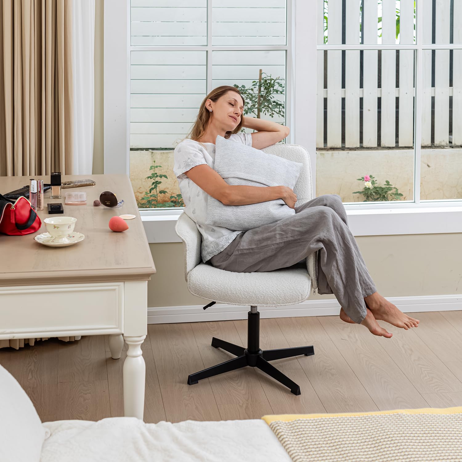 MEUBLE Cosy Silla de Tocador Sillón de Maquillaje Asiento Acolchado Giratorio 360° Altura Ajustable con Reposabrazos Boucle Sin Ruedas Patas Cruzadas para Dormitorio Blanco