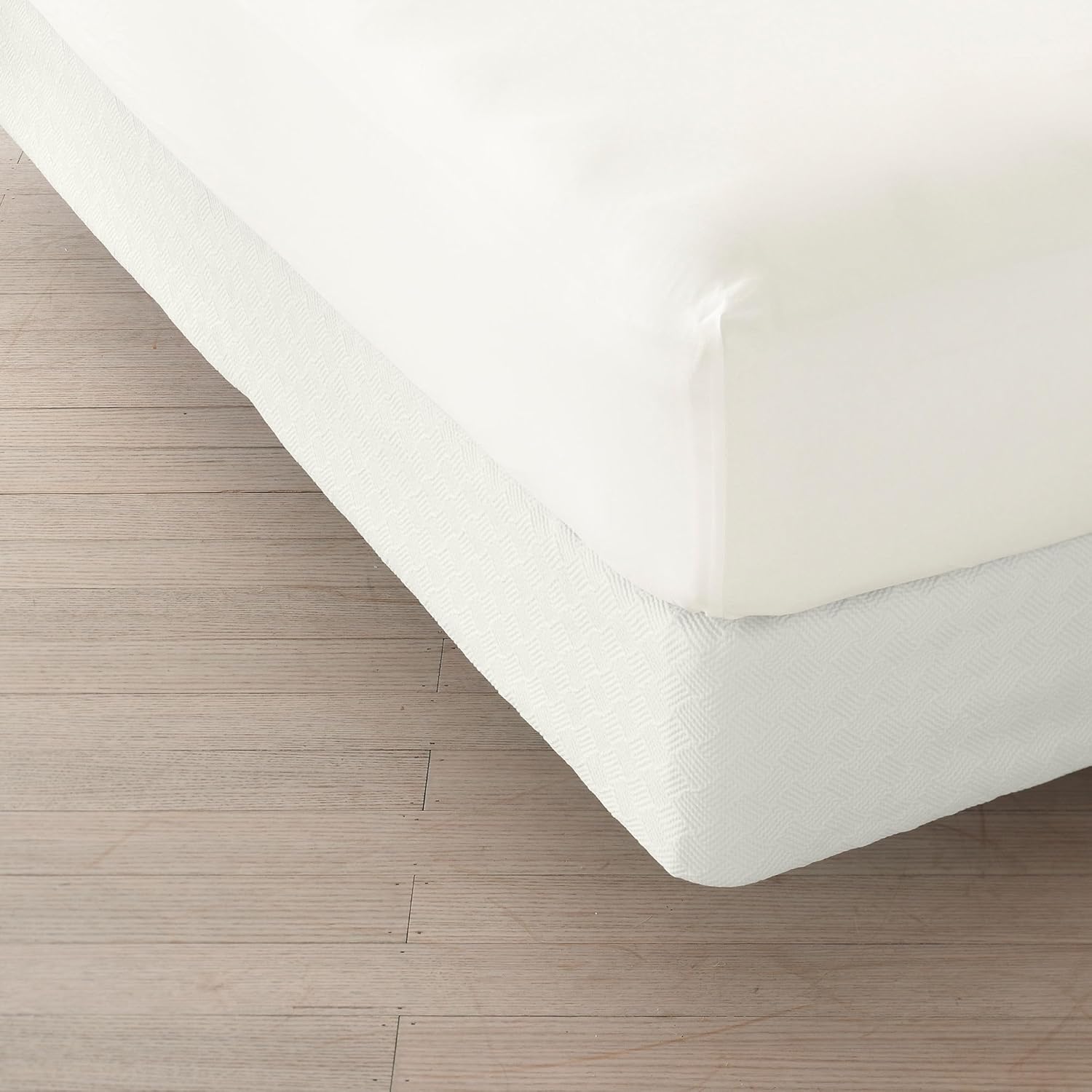 Lands' End Basketweave Matelasse Bedskirt White Queen