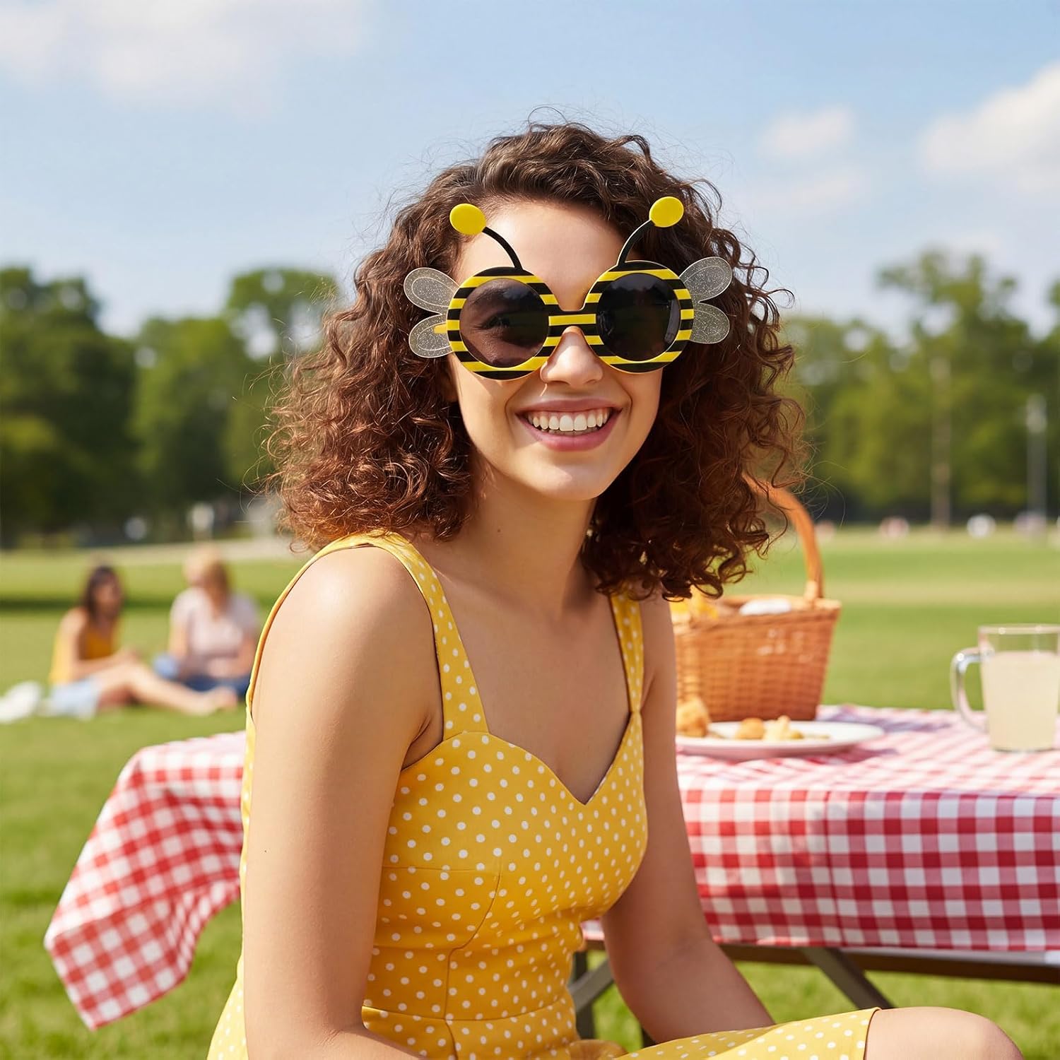 Bencailor 12 pcs Bee Glasses Sunglasses Honey Costume Eyeglasses Funny Accessory for Adult Antenna Party Favors (yellow)