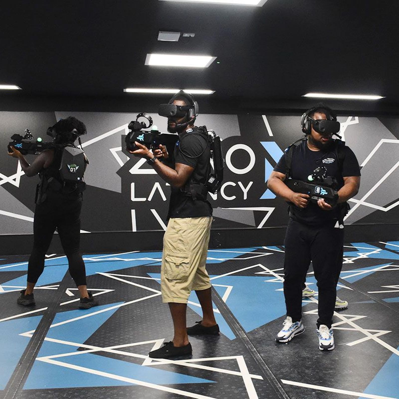 Zero Latency Free Roam Virtual Reality for Two - Naviga a piedi in un mondo virtuale utilizzando la realtà virtuale all'avanguardia - 6 sedi nel Regno Unito