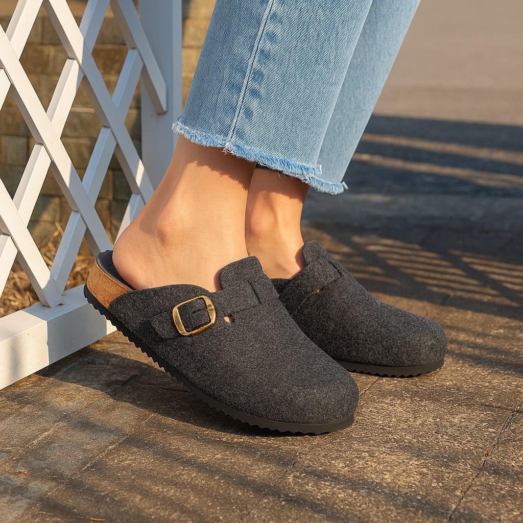 Dokela Mules et Sabots Femmes Hommes Feutre Pantoufles Hiver Chaussons Confortable Antidérapants Chauds Ajustables Fourrure Chaussures de Jardin Intérieur extérieur