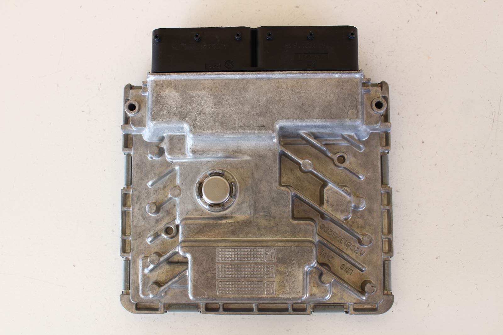 Amazon.com: Porsche 17-18 Macan 06K907425B Computer Brain Engine 
