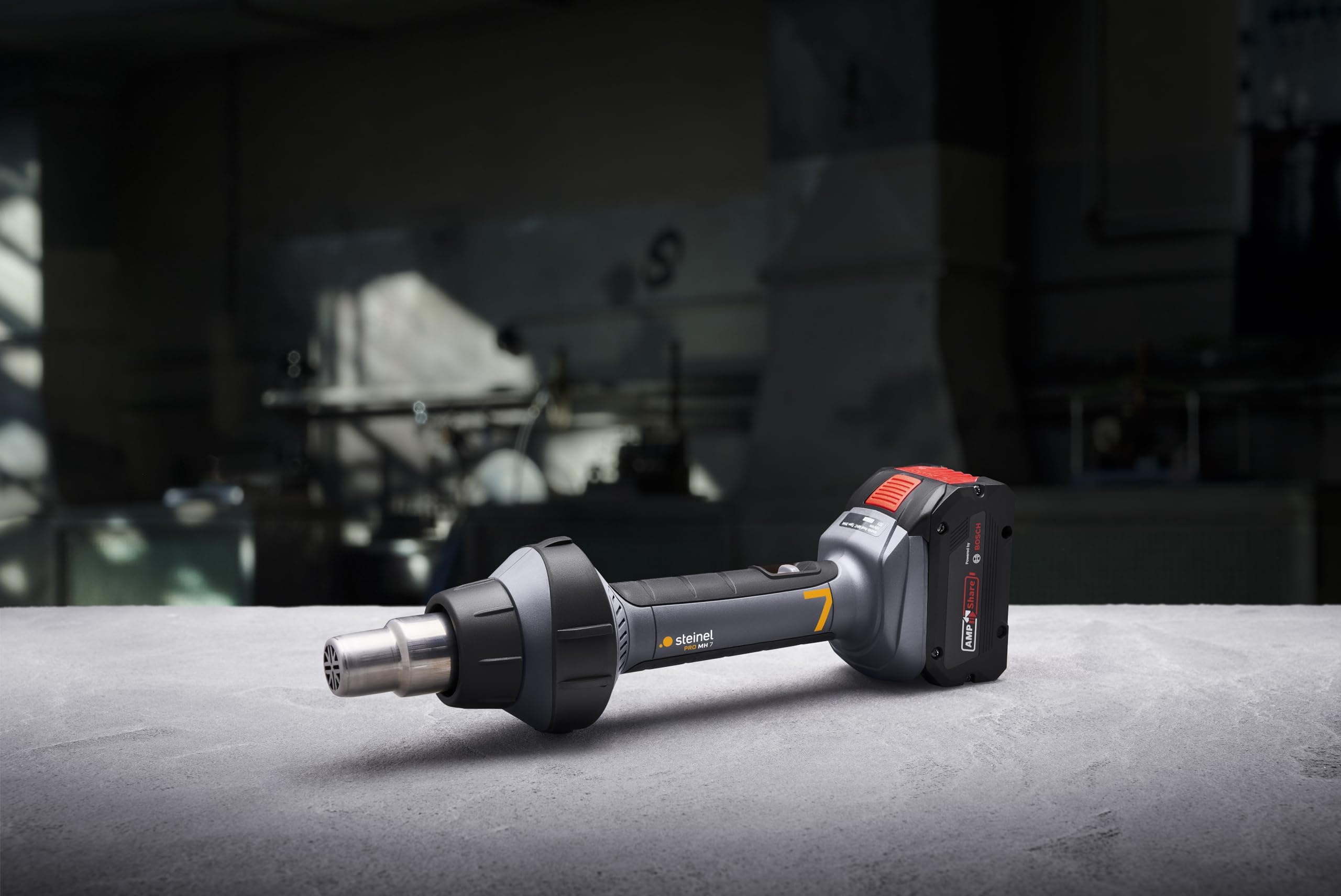 Pistolet à air chaud sans fil Steinel MobileHeat MH 7 | AMPShare 18 V Décapeur thermique professionnel, y compris batterie 8,0Ah et chargeur, 150 - 550 °C, 200 l/min