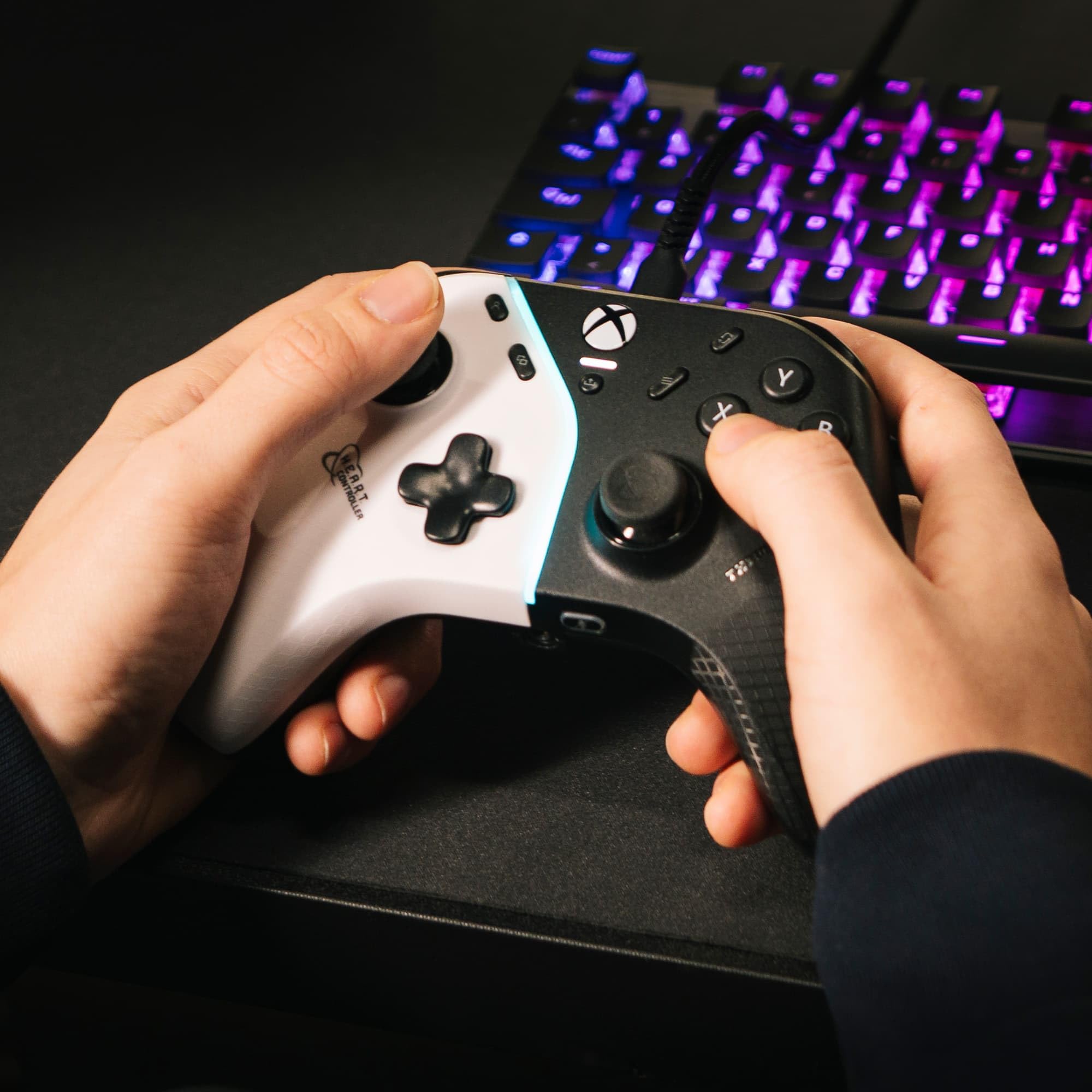Thrustmaster HEART Kontroler z Efektem Halla - XBOX i PC | Drążki bez driftu, precyzja 0,01 stopnia, mechaniczne przyciski, 2 przypisywalne przyciski tylne, LED RGB, jack 3,5mm