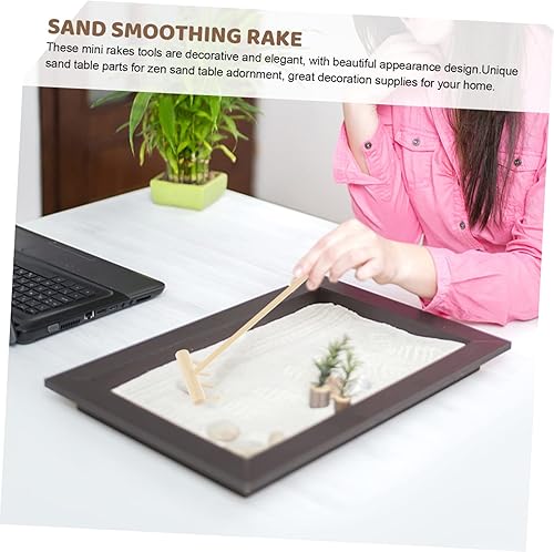 Miniatura 5 de IMIKEYA 8pcs Mini Rastrillo Miniatura Kit Miniture Decoración Niños Decoración Rake Arena Rake Jardín Rastrillo Rayan para Niños Zen Jardín