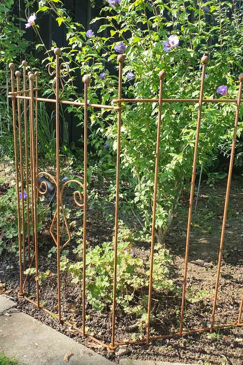 KUHEIGA Beetzaun Metall Steckzaun Rost Breite 120cm verlängerbar Metallzaun Zaunelement