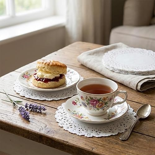 Miniatura 2 de The Baker Celebrations Tapones redondos de encaje de papel blanco  5 pulgadas fabricados en Canadá (100)