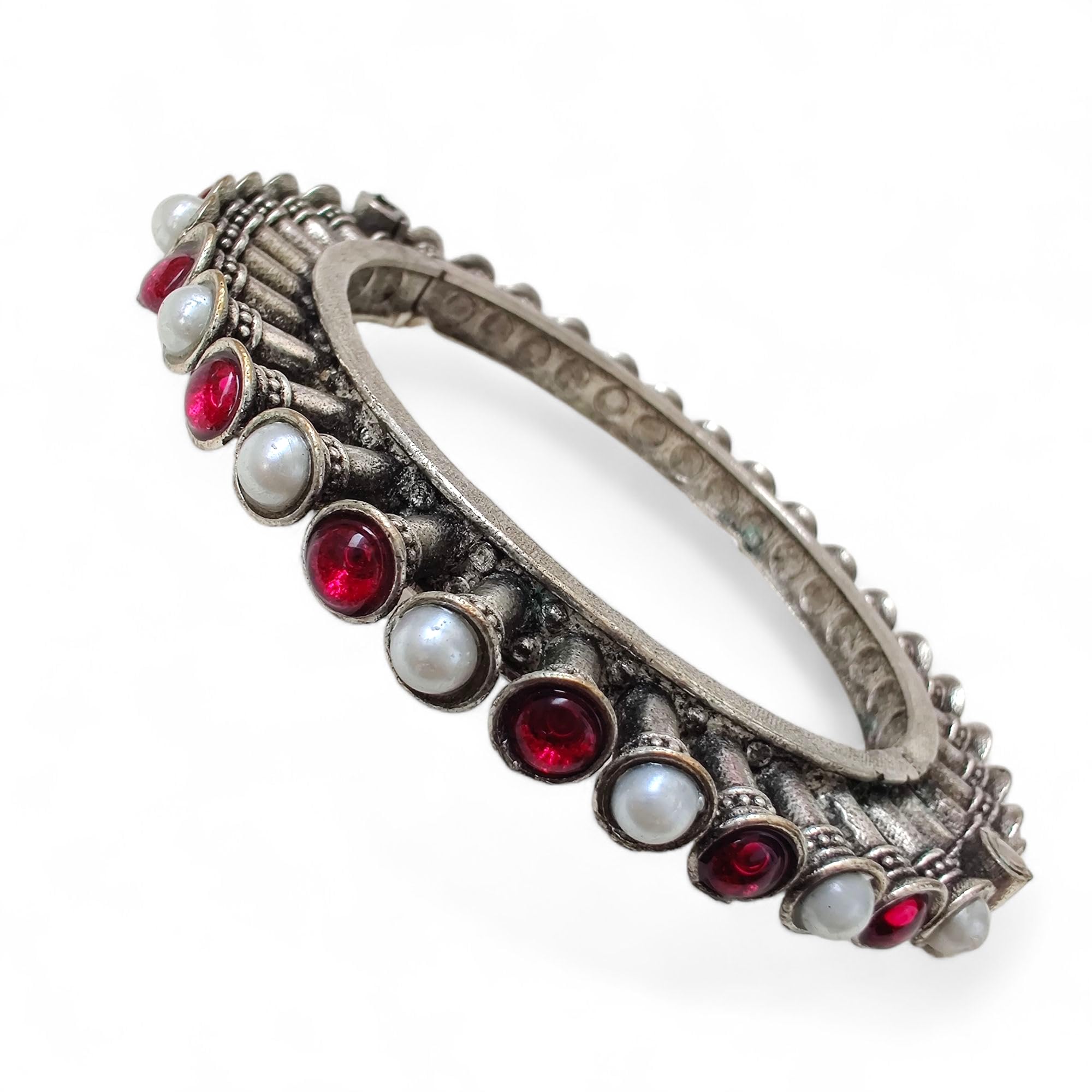 qrated jewels Bohemian Look Oxidized Antique Silver Look Bangle For Women And Girls (red and white) (B0D1CNYQ26) Amazon Price History, Amazon Price Tracker