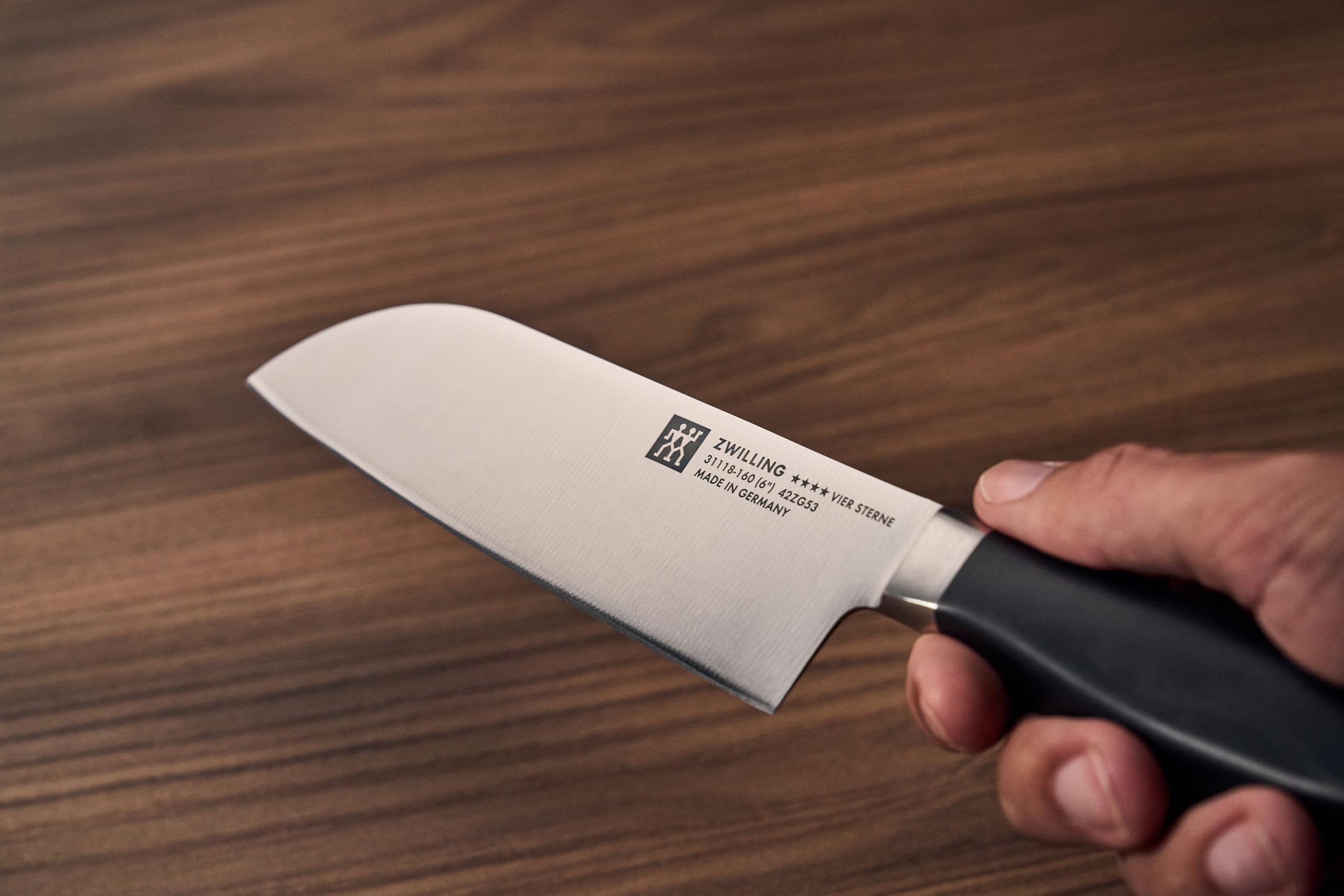ZWILLING Vier Sterne Santokumesser 16 cm, Rostfreier Spezialstahl, Kunststoff-Griff, Eisgehärtete Klinge, Schwarz, Made in Germany