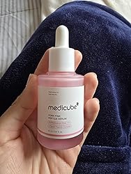 부드럽고 빛나는 피부와 눈에 띄게 밝은 어두운 반점 — 한 방울도 가치가 있어요!