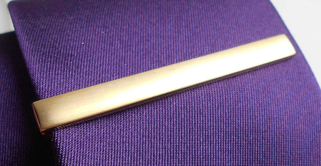 Set Manschettenknöpfe Krawattennadel kurz ca. 5,5 cm vergoldet matt inkl. Geschenkboxen