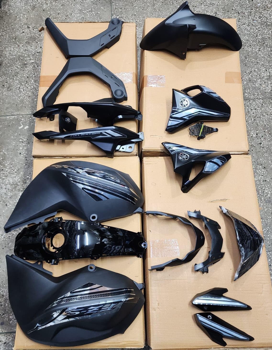 XPRO Motorcycle Full Body Panel Kit Suitable for FZ V2, Complete ABS Body Panel Kit, Matt Black Chrome, Set of 18-image-4