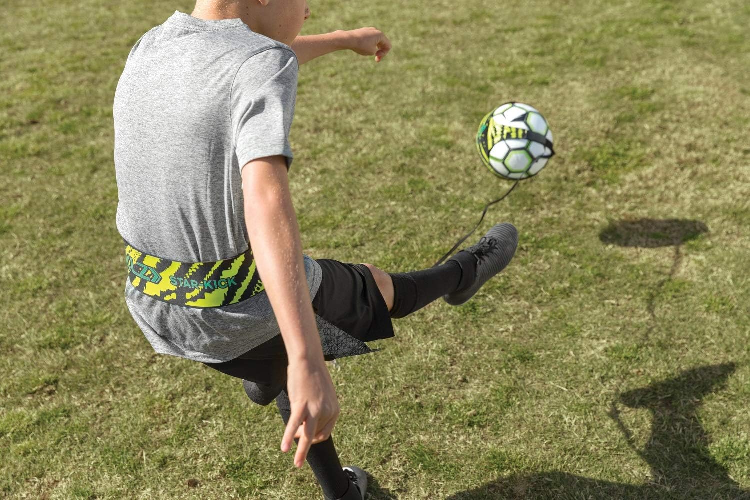 SKLZ Star-Kick Solo Soccer Trainer | Hands-Free Kicking and Passing Practice | Adjustable Cord and Waistband | Multiple Ball Sizes | Youth Players |Perfect for Enhancing Ball Control Skills