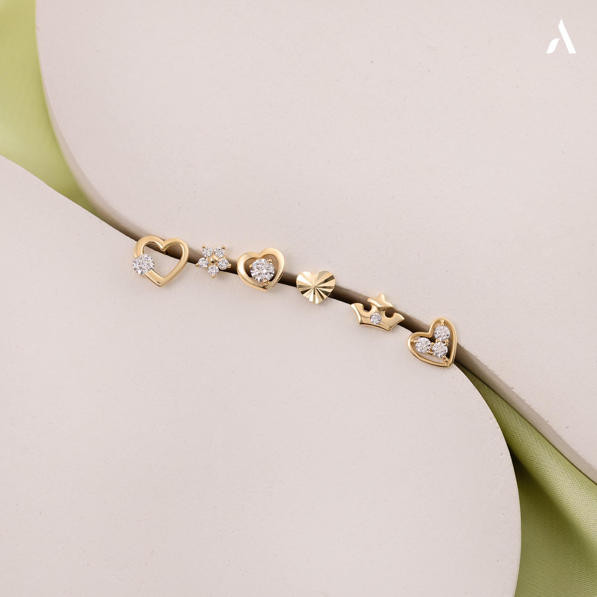 Amberta Allure Orecchini a Lobo Piccoli in Oro 9 Carati per Donna - Orecchini Oro Cuore