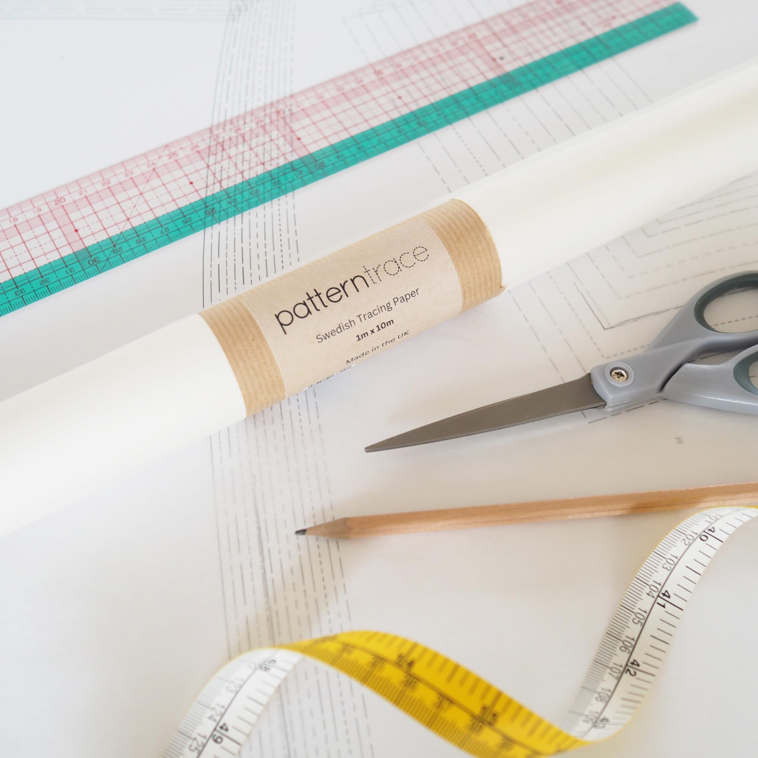 Patterntrace Szwedzka kalka kreślarska, 10 m x 1 m, przezroczysta, do szycia, kreślenia wzorów, krawiectwa i projektów DIY