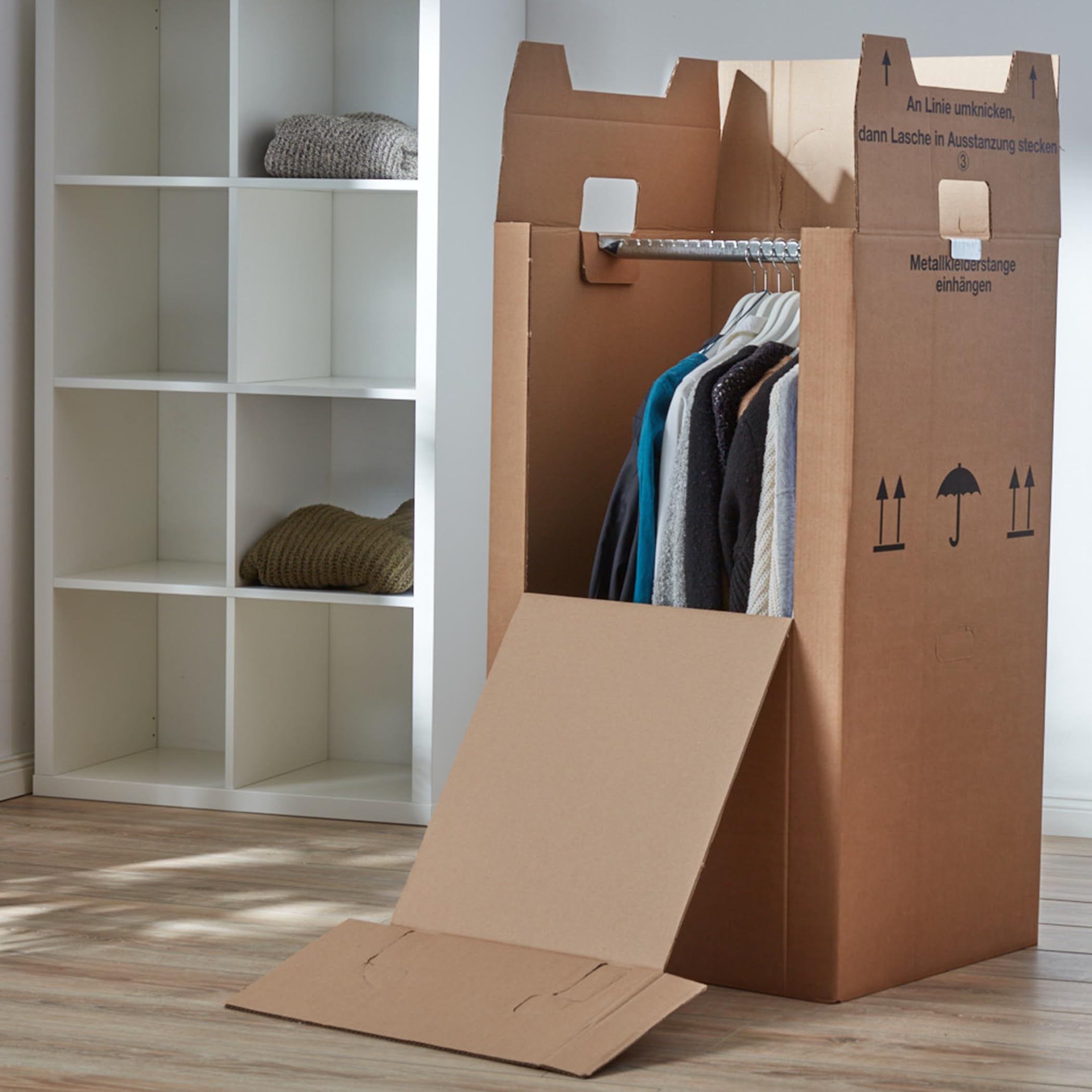 BB-Verpackungen 4x Kleiderbox MINI 612 x 522 x 1020 mm 2-wellig (4 Stück) - praktischer Kleiderkarton mit Metallstange, einfach aufzubauen und 40kg Traglast