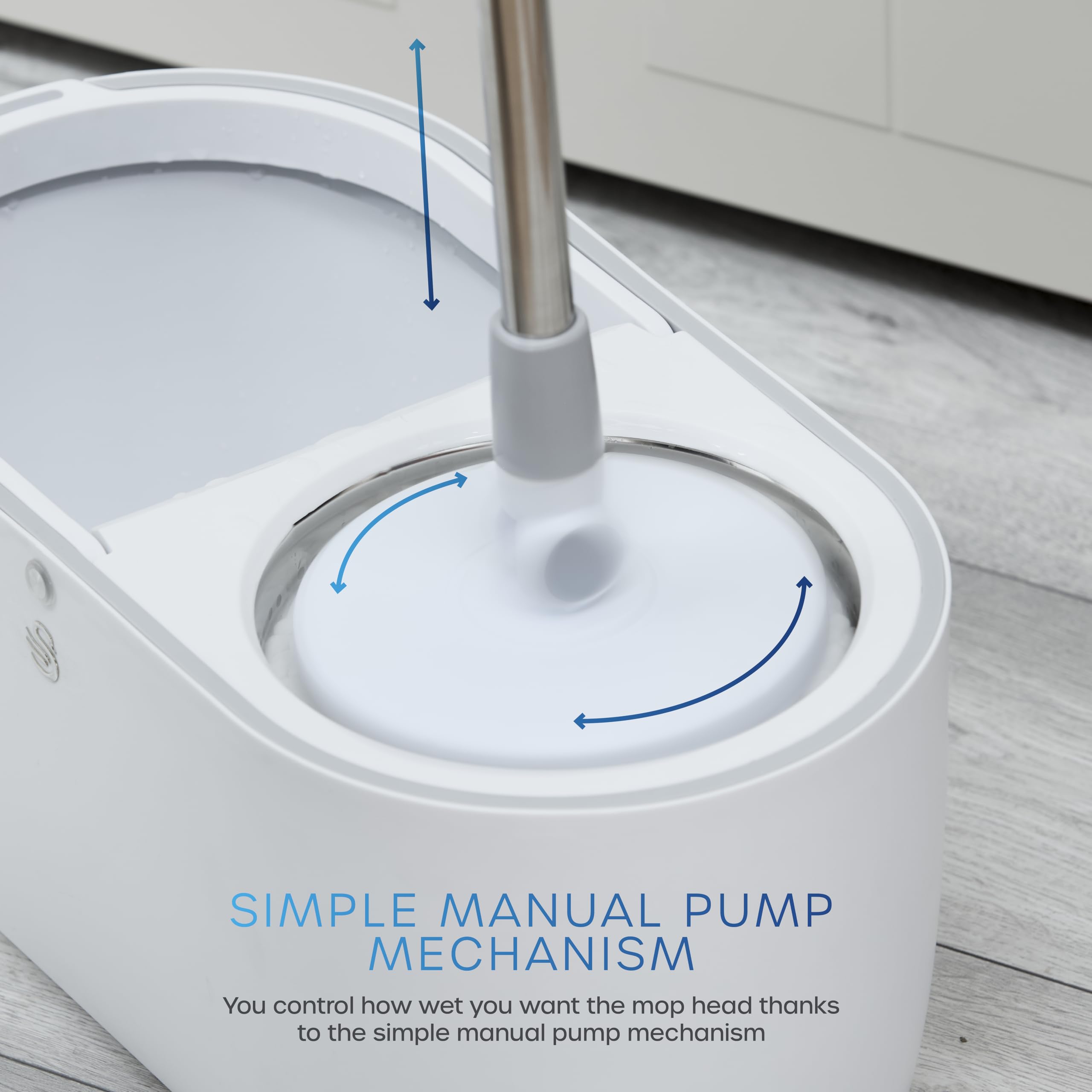 Swan SWFC2011WHTN Elevate Spin Mop e secchio da 5 litri con strizzatore in acciaio inox, testa in microfibra super assorbente, meccanismo a pompa manuale, facile da riporre, bianco