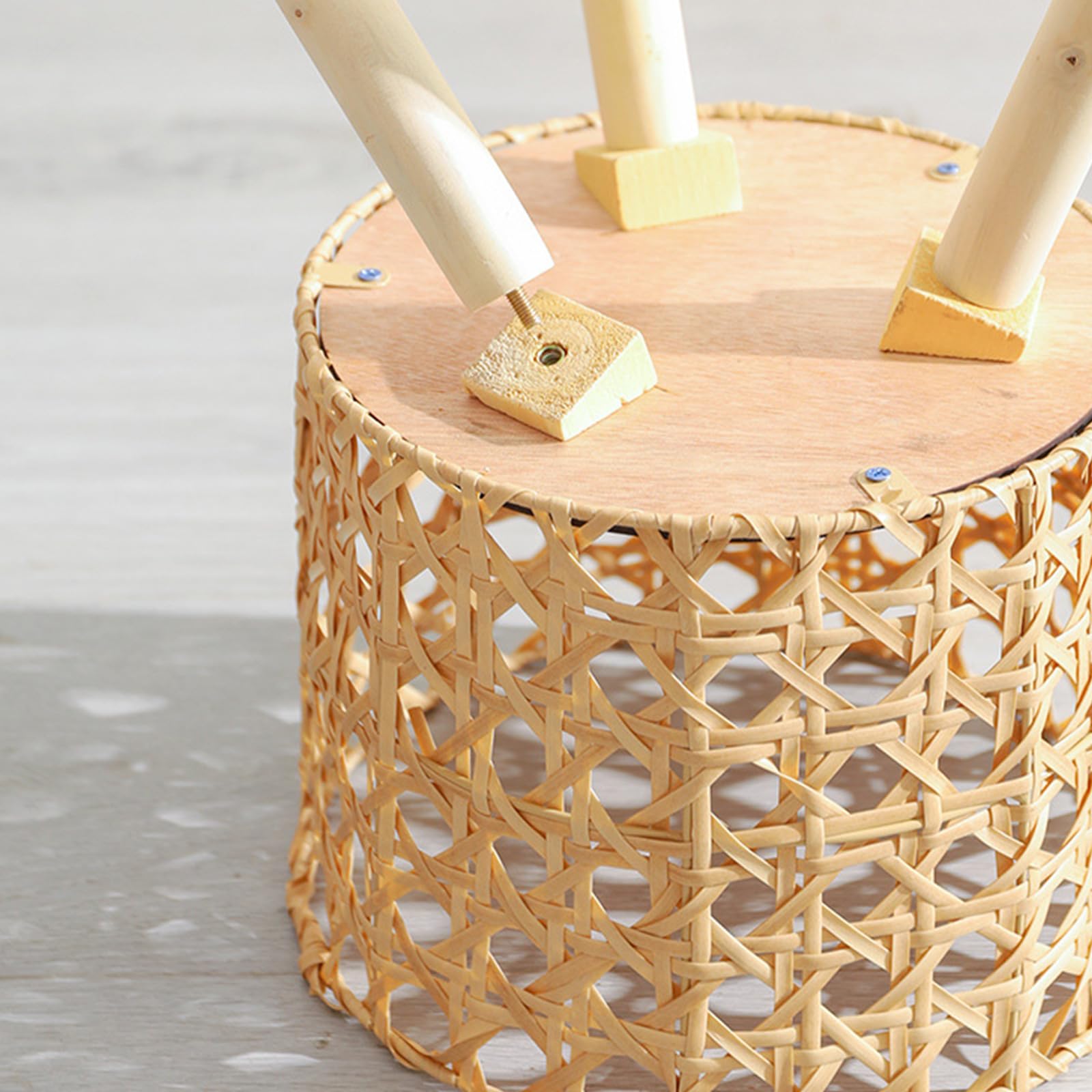 Vaso da fiori in rattan intrecciato a mano con supporto in legno, cestino per interni ed esterni, per decorazioni per la casa e il giardino, supporto per piante