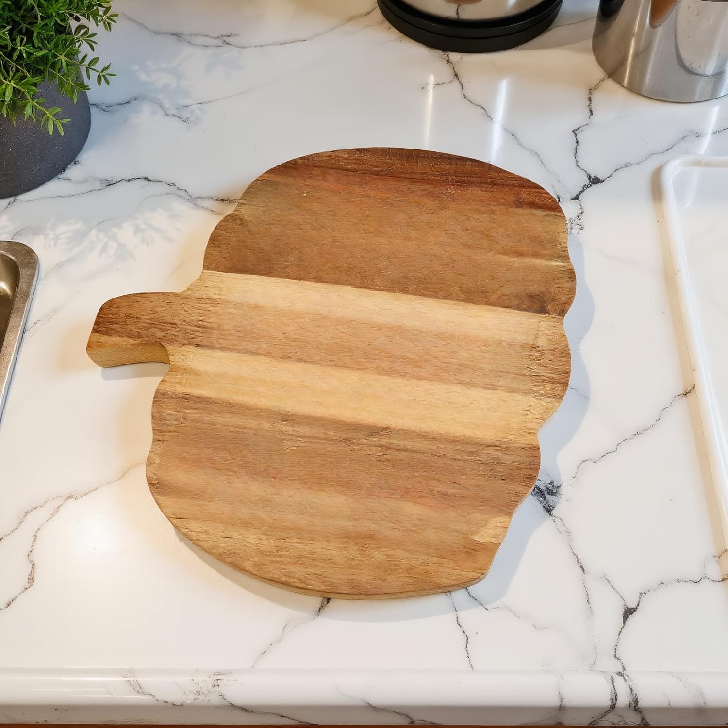 Pumpkin Cutting Board 15x13 Inch Large, Acacia Wood Chopping Board for Kitchen, Halloween Thanksgiving Christmas Serving Tray, Pumpkin Shaped Board for Holiday Prep & Daily Cooking