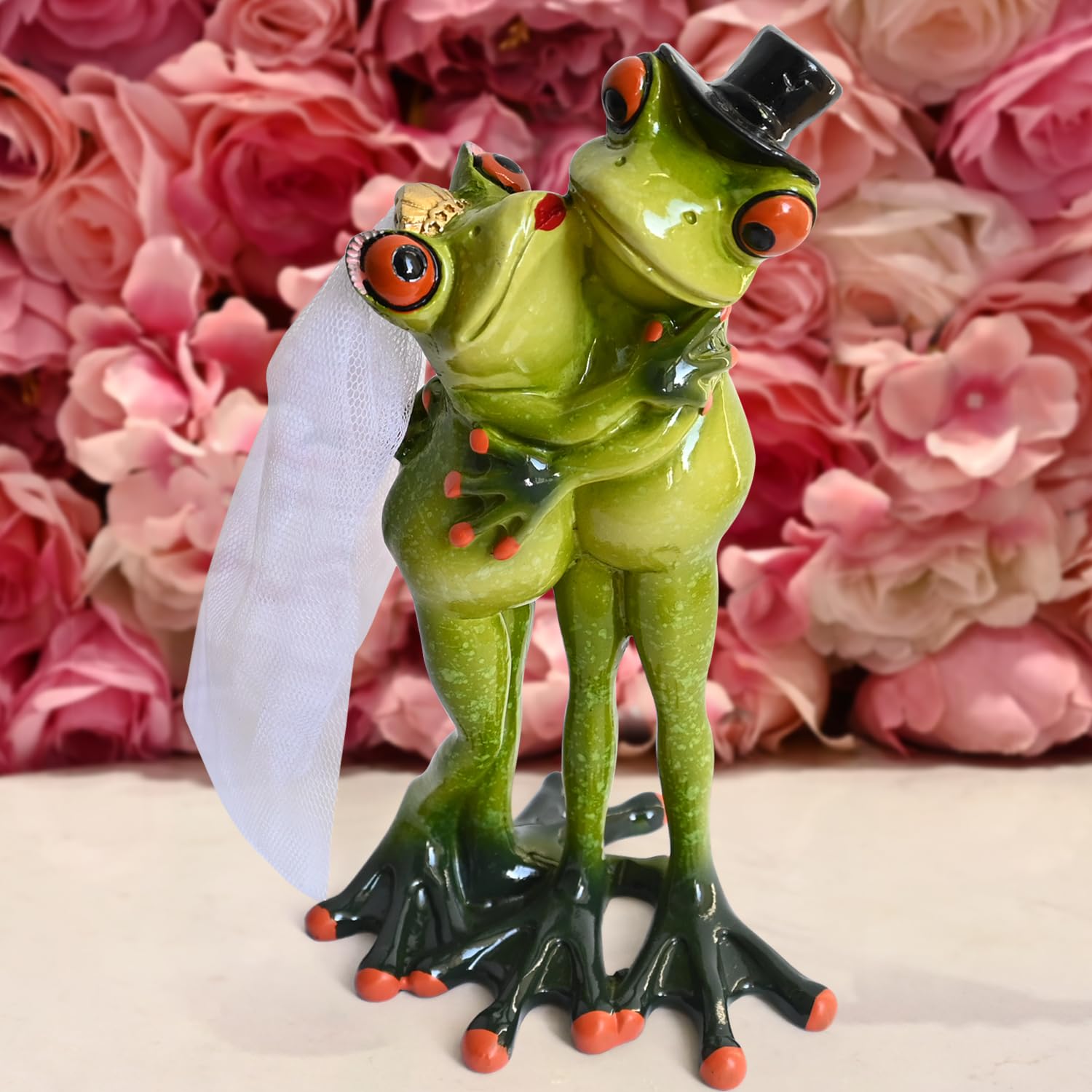 Juliahestia Frog Figurine Wedding Decoration Cake Topper Funny Small Desk Decor for Living Room Bedroom Shelf Mantel Cute Statues Ornament for Couple