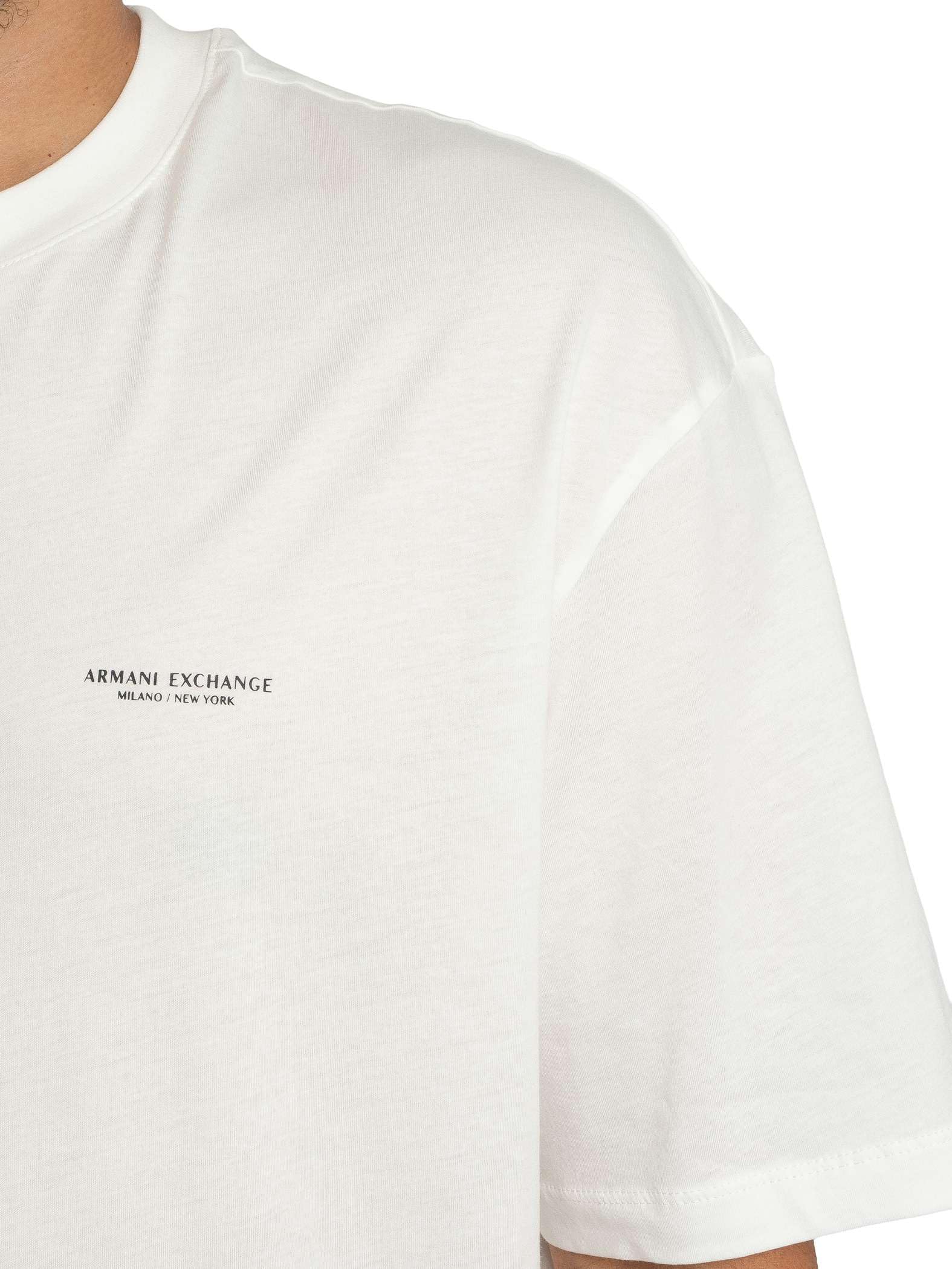 Armani Exchange Camiseta estampada de espalda suelta para hombre, color blanco