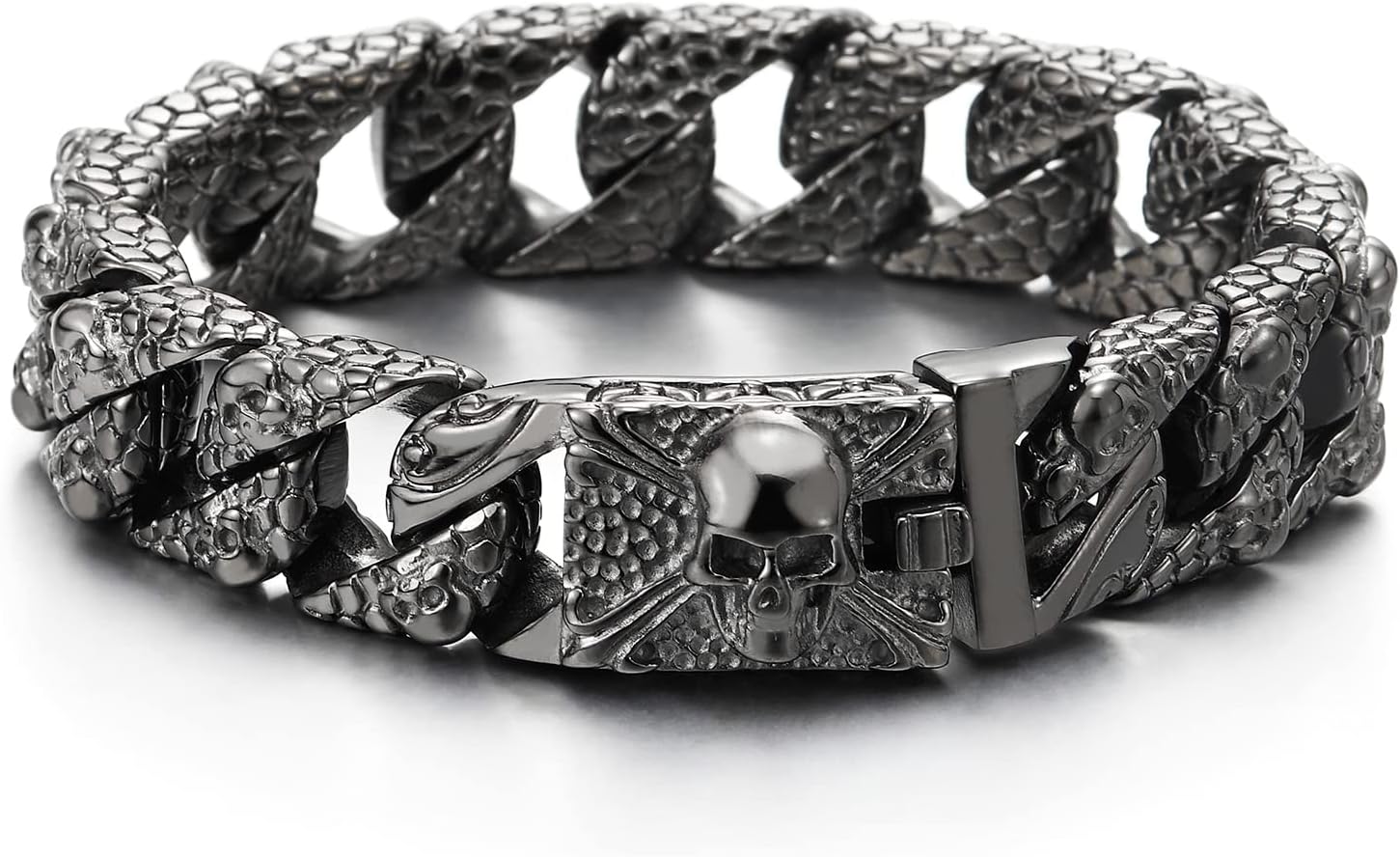 COOLSTEELANDBEYOND Shinny Grey Black Skull Charm Snake Skin Pattern Curb Chain Large Steel Bracelet Pirate Skulls Clasp