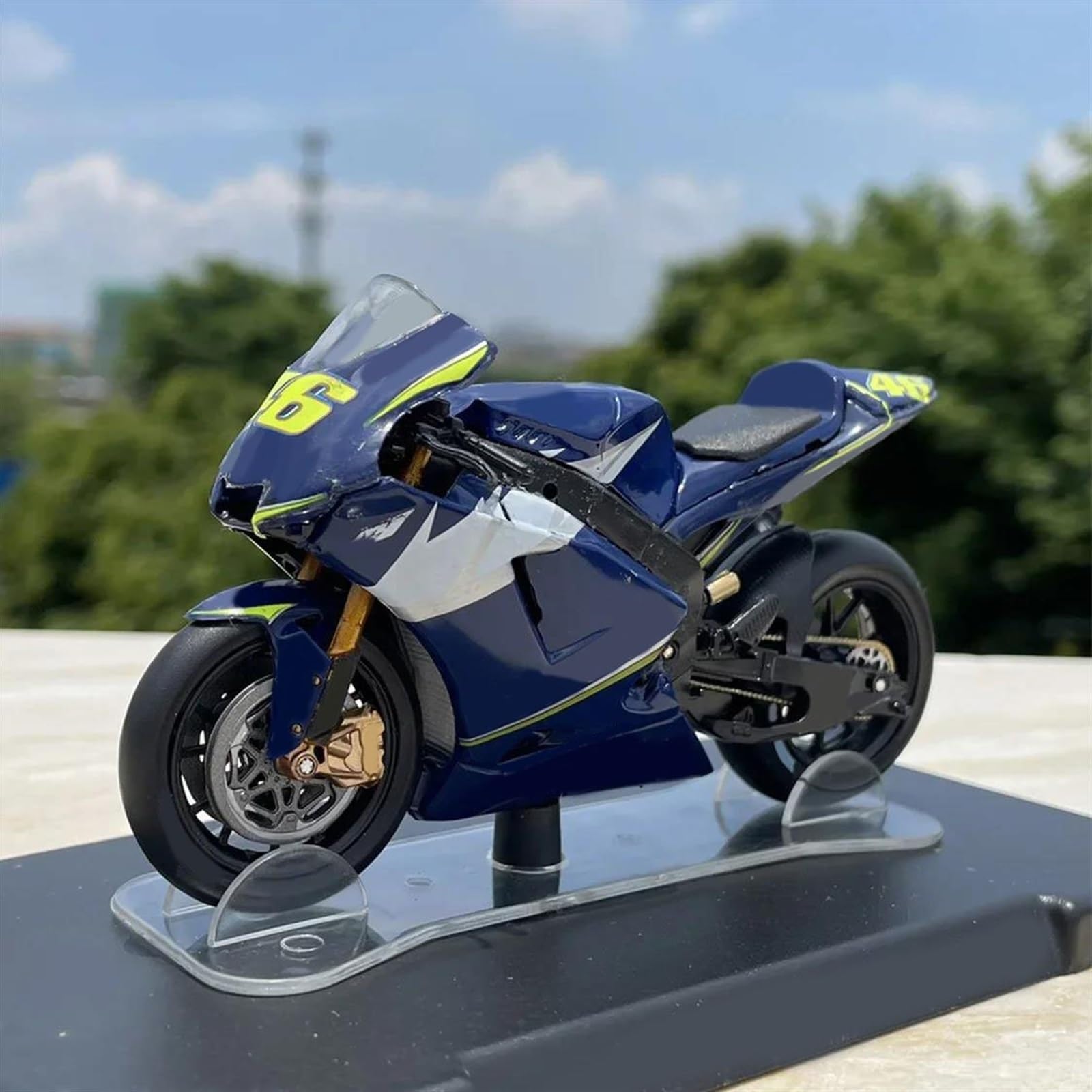 SEYXF Motorbike Toy for Y-AMAHA YZR M1 46 2005 1:18 Diecast Metal Motorcycle Model Motorbike Collectibles