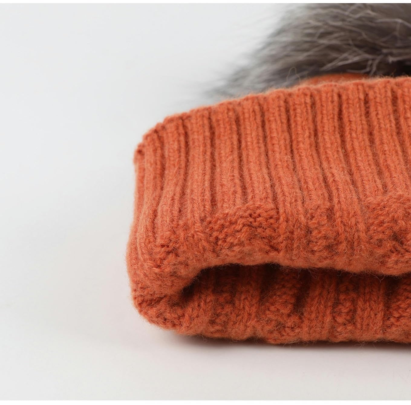 Czapka beanie dla kobiet zimowa czapka z pomponem miękka podszewka dla kobiet ciepła i wygodna idealna na zimne dni