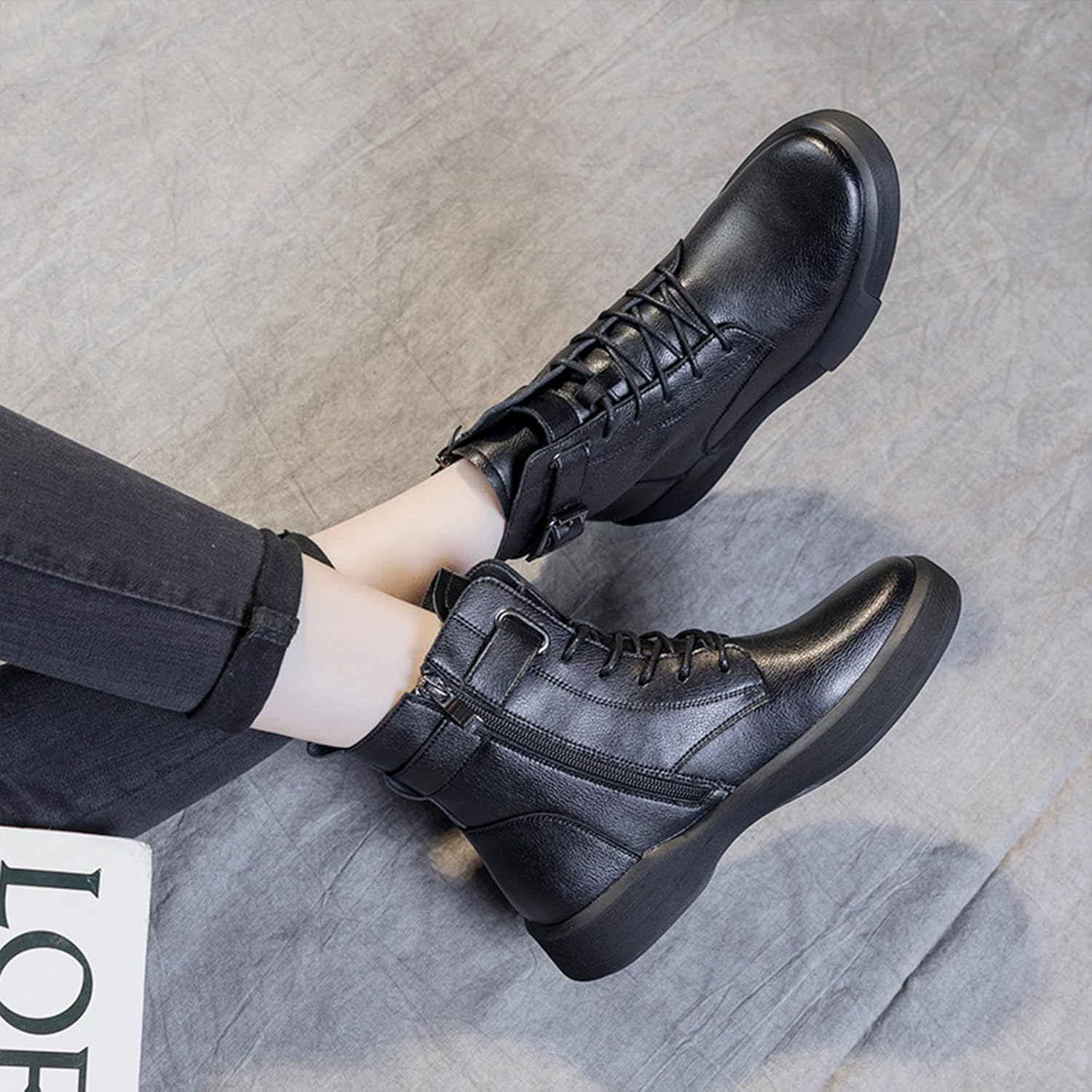 Women's Genuine Leather Platform Lace up Combat Boots Retro Round Toe High-top Buckle Soft Sole Non-Slip Side Zipper Ankle Boots Plush Lining Warm Winter Boots