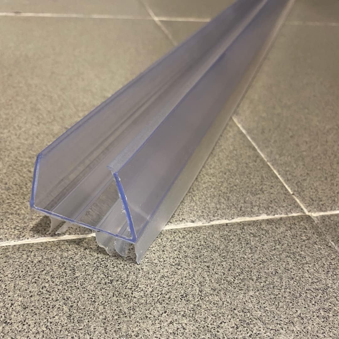 Burlete aislante para puerta de caucho flexible.Color TRANSPARENTE con 4 láminas de PVC gofrado que aseguran una máxima protección y súper aislamiento 100cm. Anti-ruido,anti-polvo,anti-insectos.