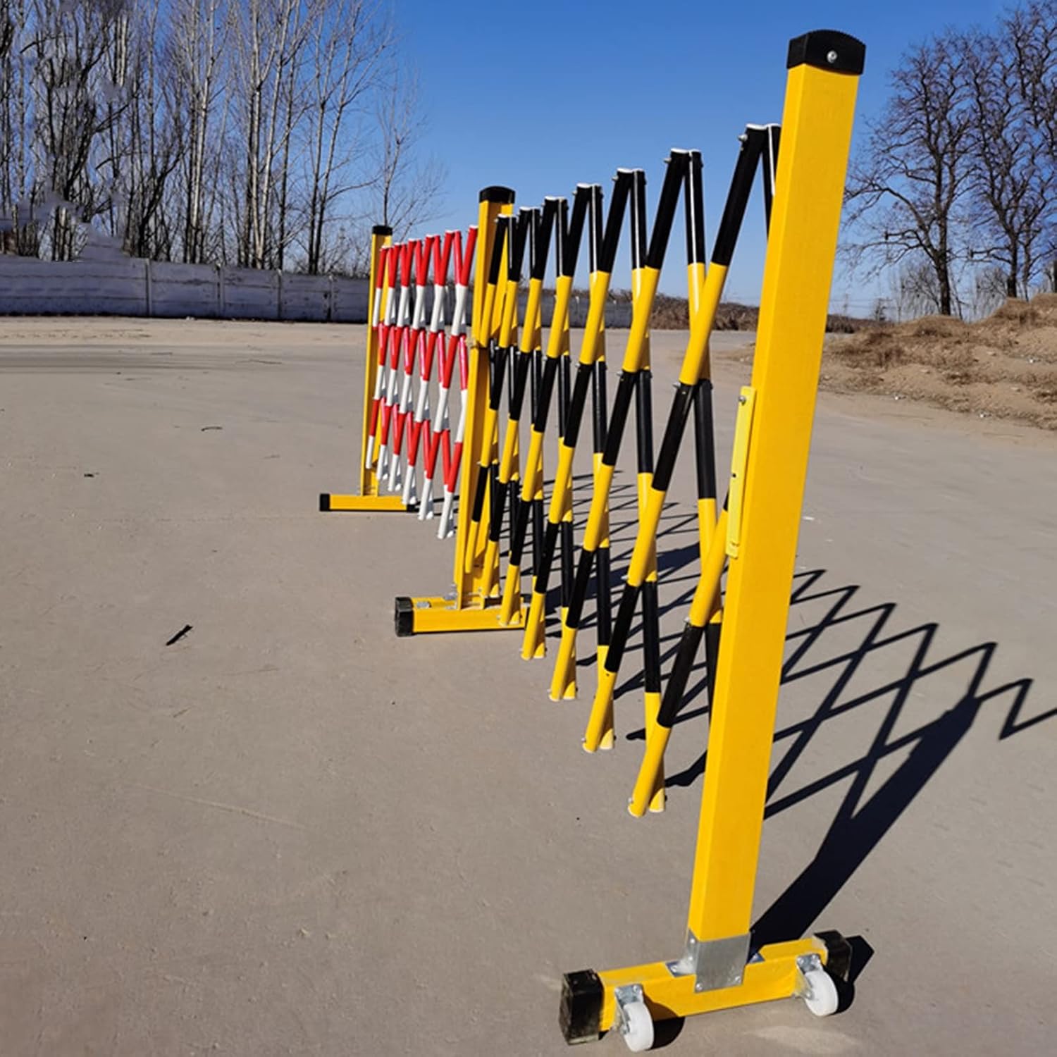 Expandable Traffic Barrier - Retractable Safety Barrier with Wheels Flexible Crowd Control Fence for Enhanced Security and Traffic Management