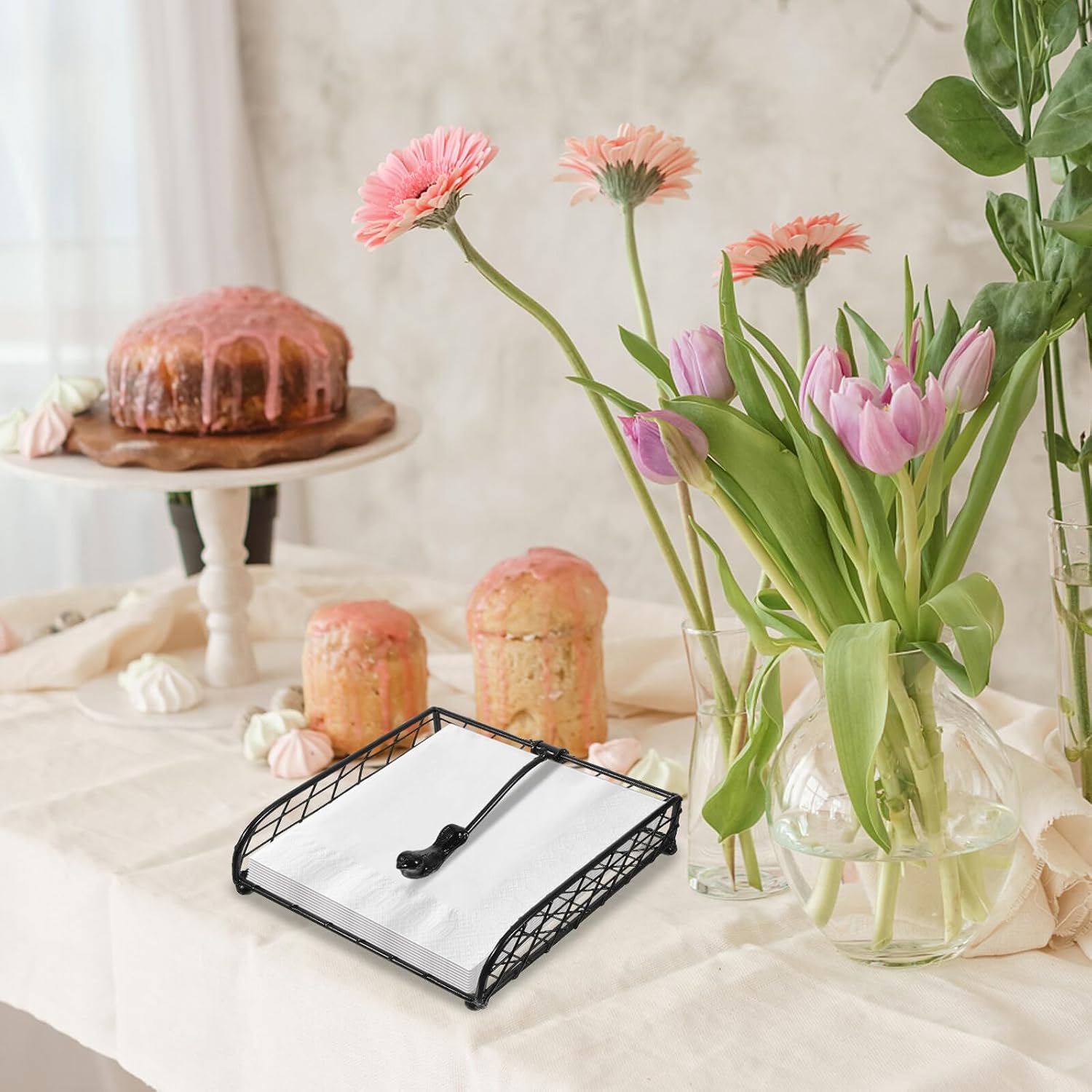 Cabilock Iron Desktop Napkin Holder with Arm Design, 18.5x18.5x5cm, Portable Paper Napkin Dispenser for Kitchen Table and Dining Room Farmhouse Decor
